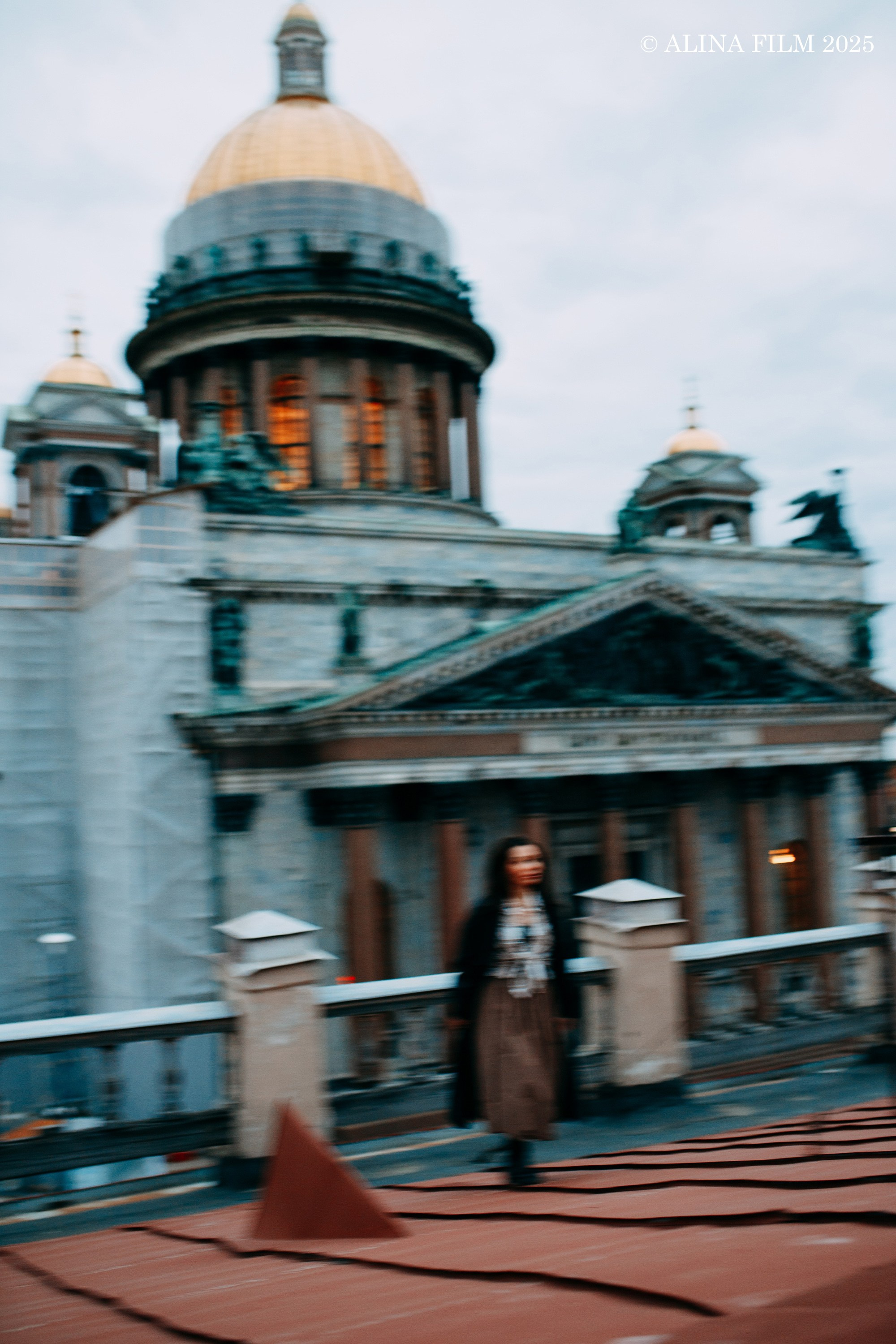 Фотосессия на крыше у Исаакиевского собора. Фотограф в Санкт-Петербурге Alina Film