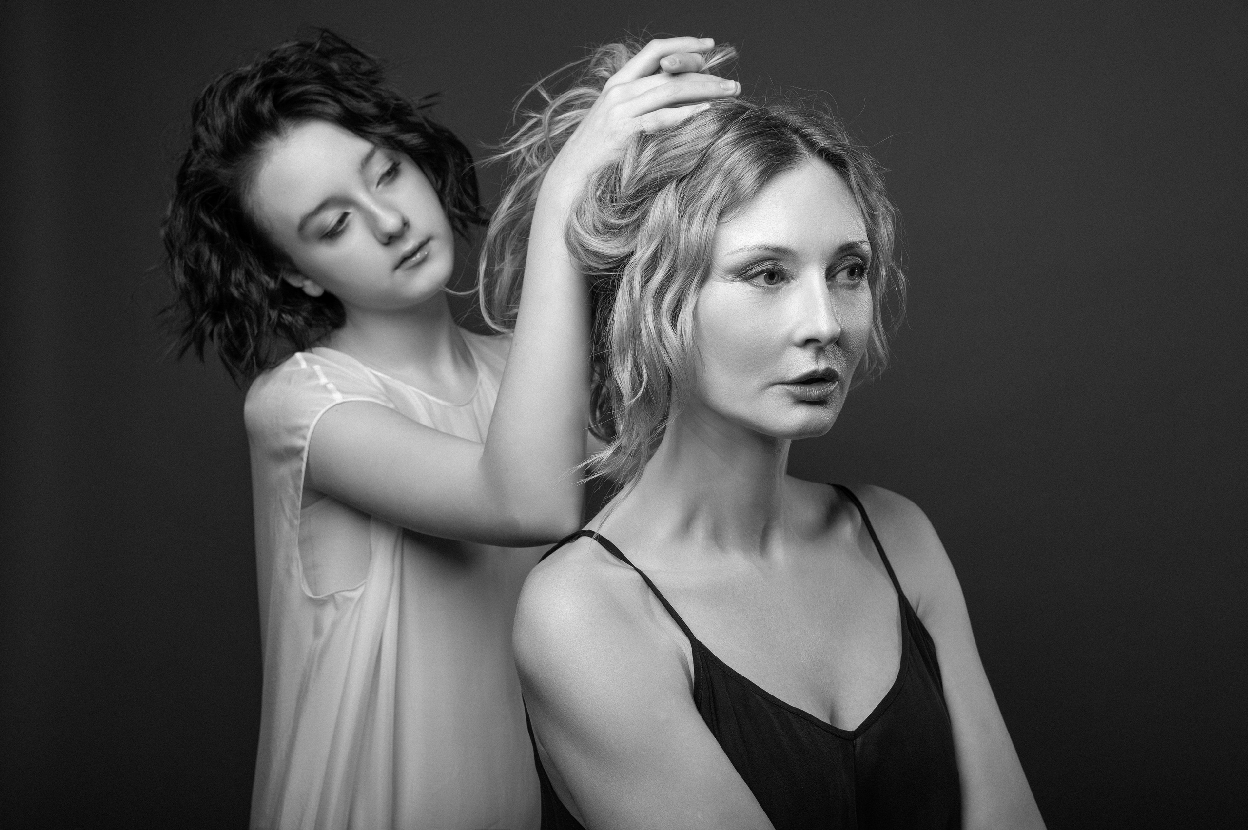 Daughter and Mother. Portrait photographer in Minsk Slava Potalakh