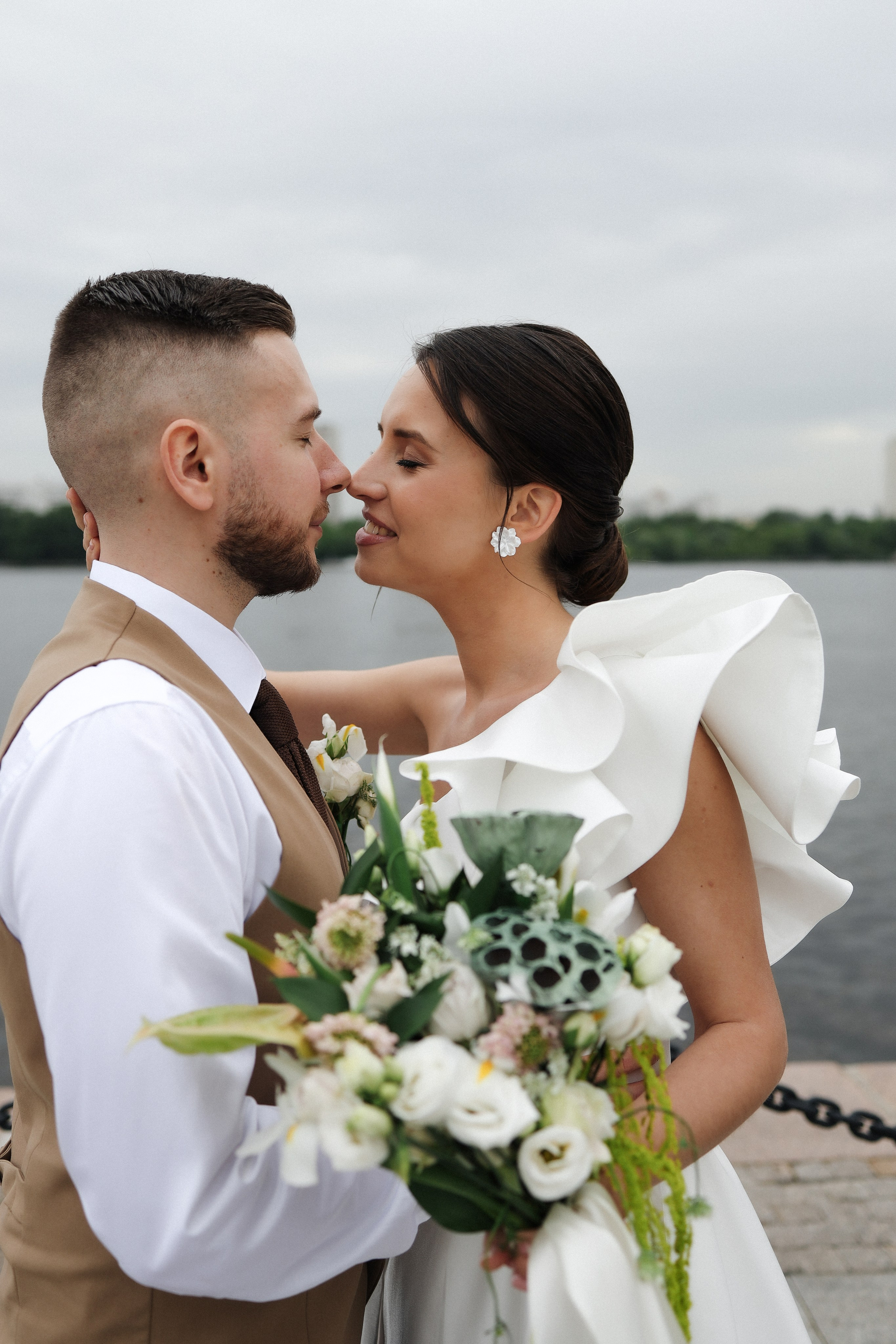 Е. +  П. С утренних сборов и до торта. Семейный и lovestory фотограф в Москве Светлана Коняхина