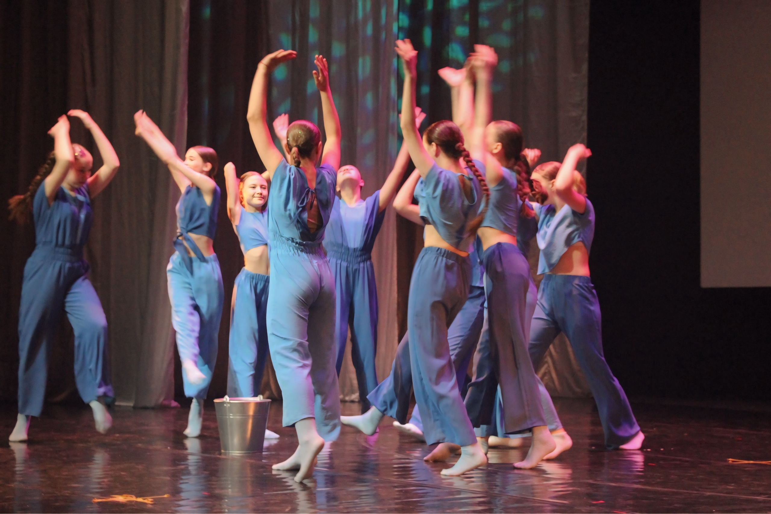 26 апреля, г. Астрахань. Золотое яблочко