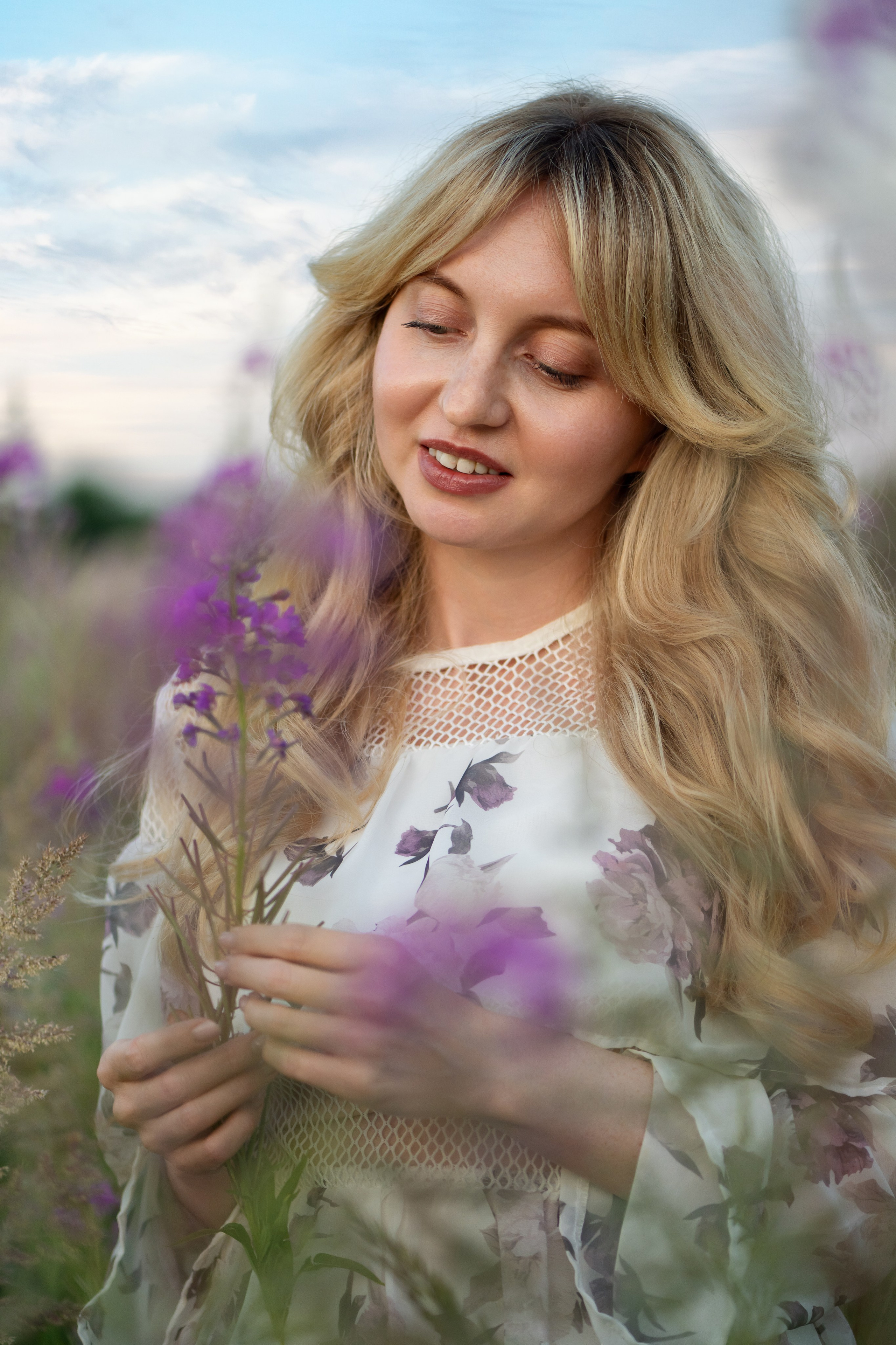 Смешанное цветение и зелень. Главная