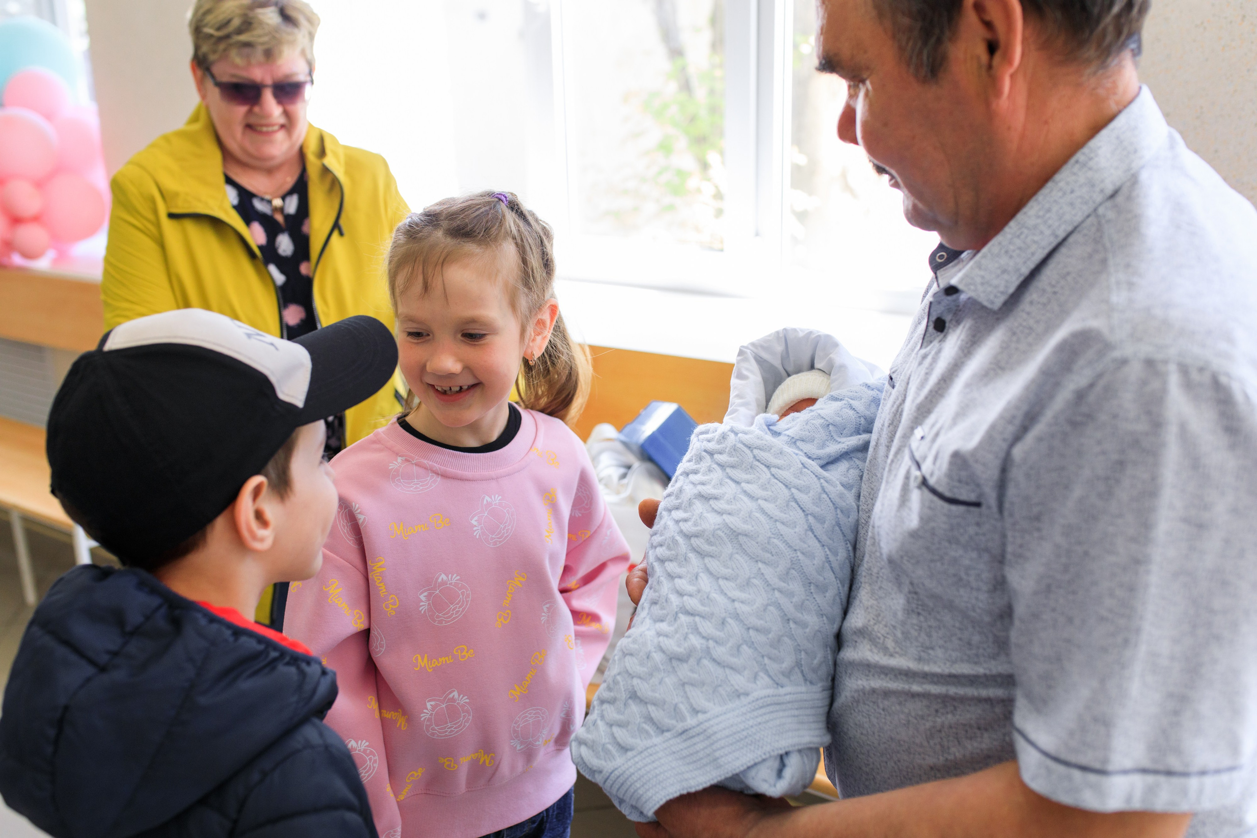 Съемка выписки из роддома. Фотограф в Уфе Ирина Идрисова