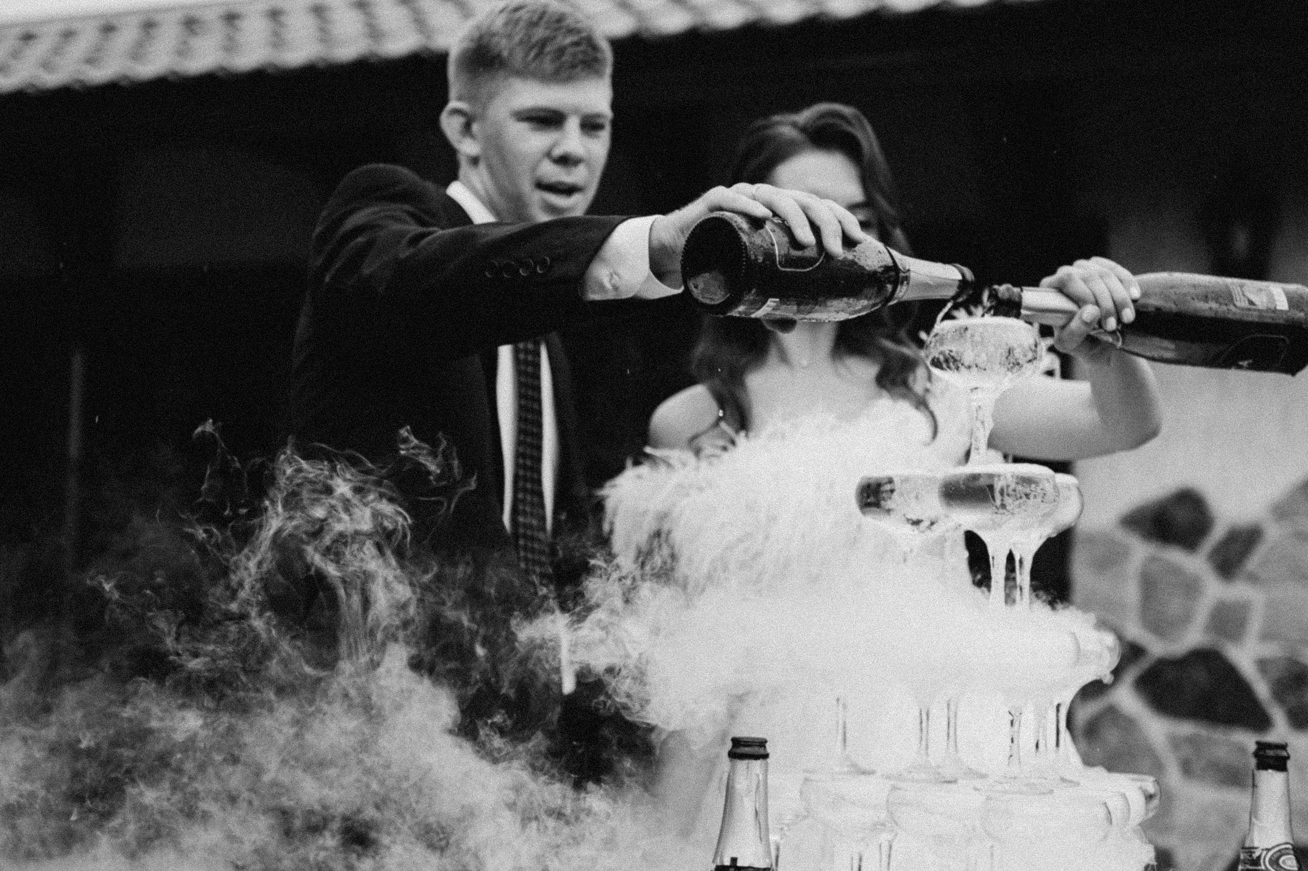 Свадебные фотографии. Фотограф в Барнауле Дарья Бутурлакина. Люби.Цени.Касайся