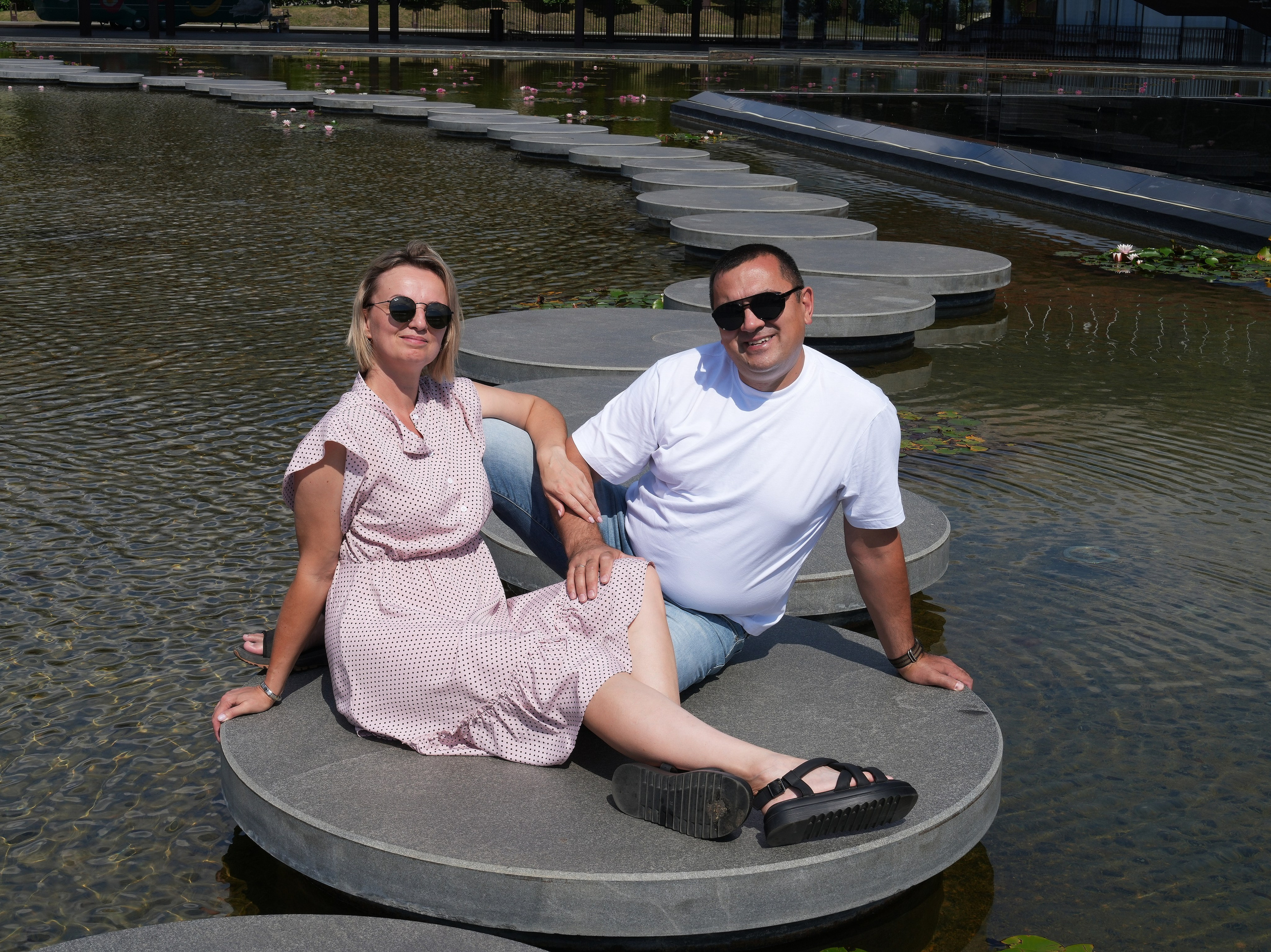 Семейная прогулка 4 человека. Свадебный фотограф Виктория Роса