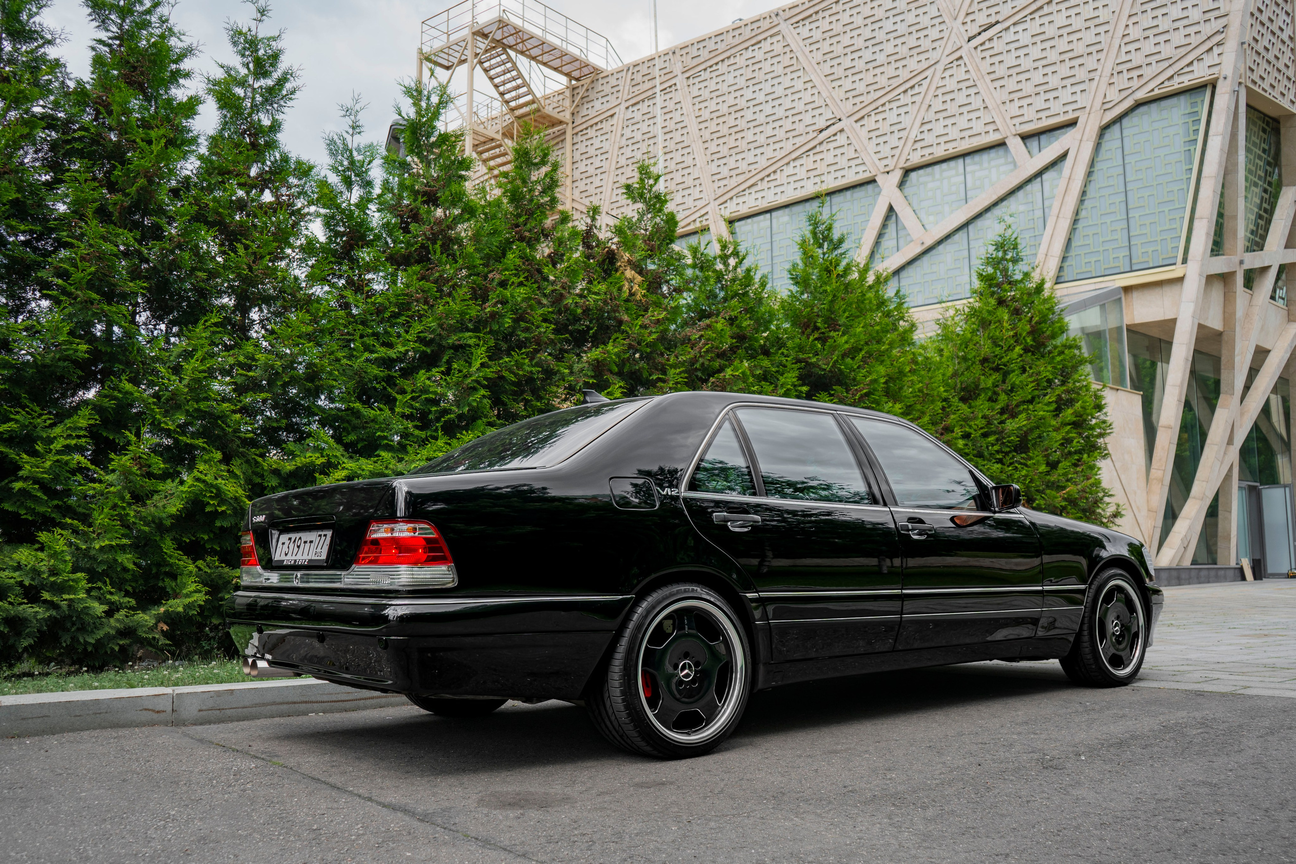 Mercedes W140. Автомобильный фотограф Ногинск Денис Городок