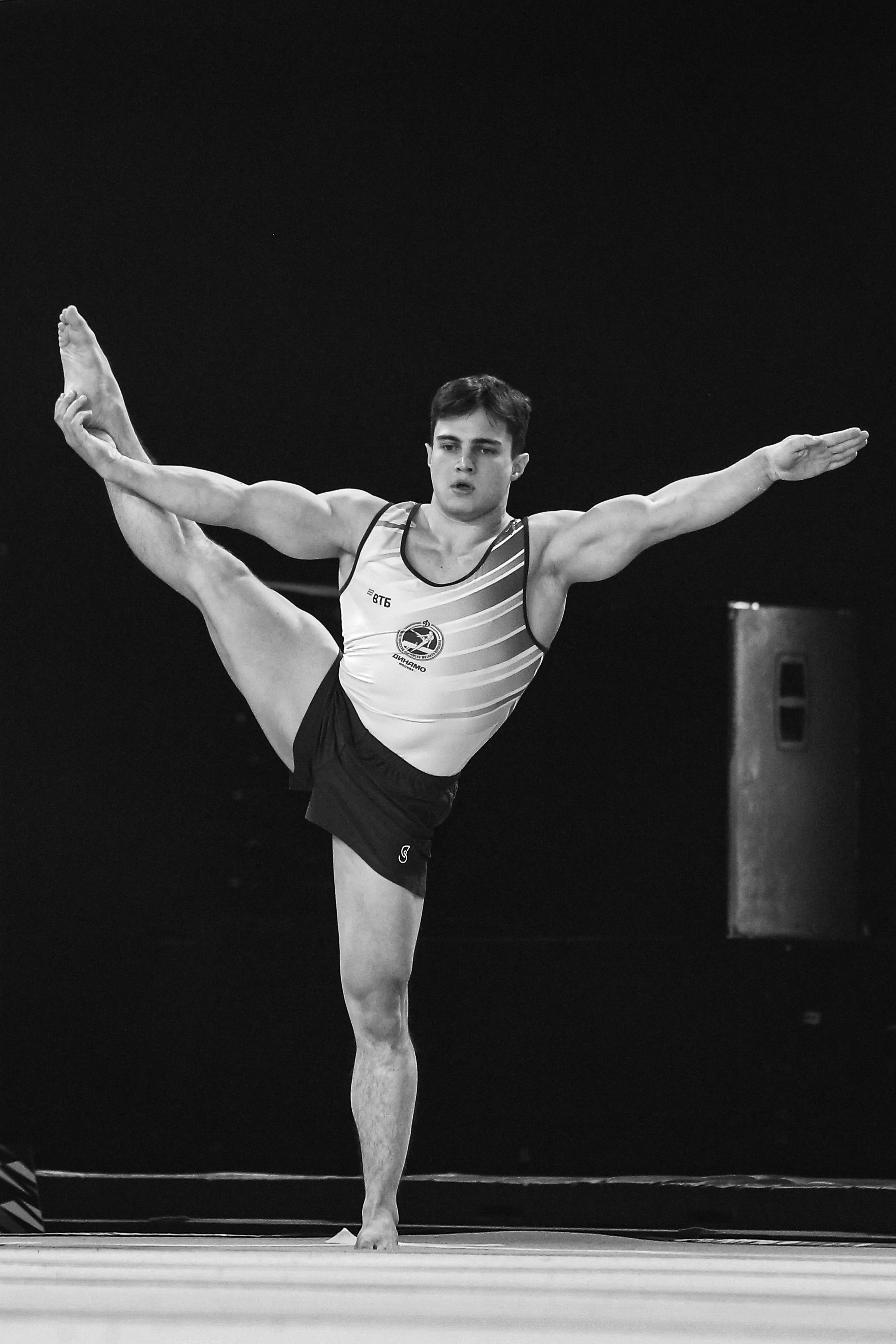 «Спорт через объектив: история в каждом снимке!»