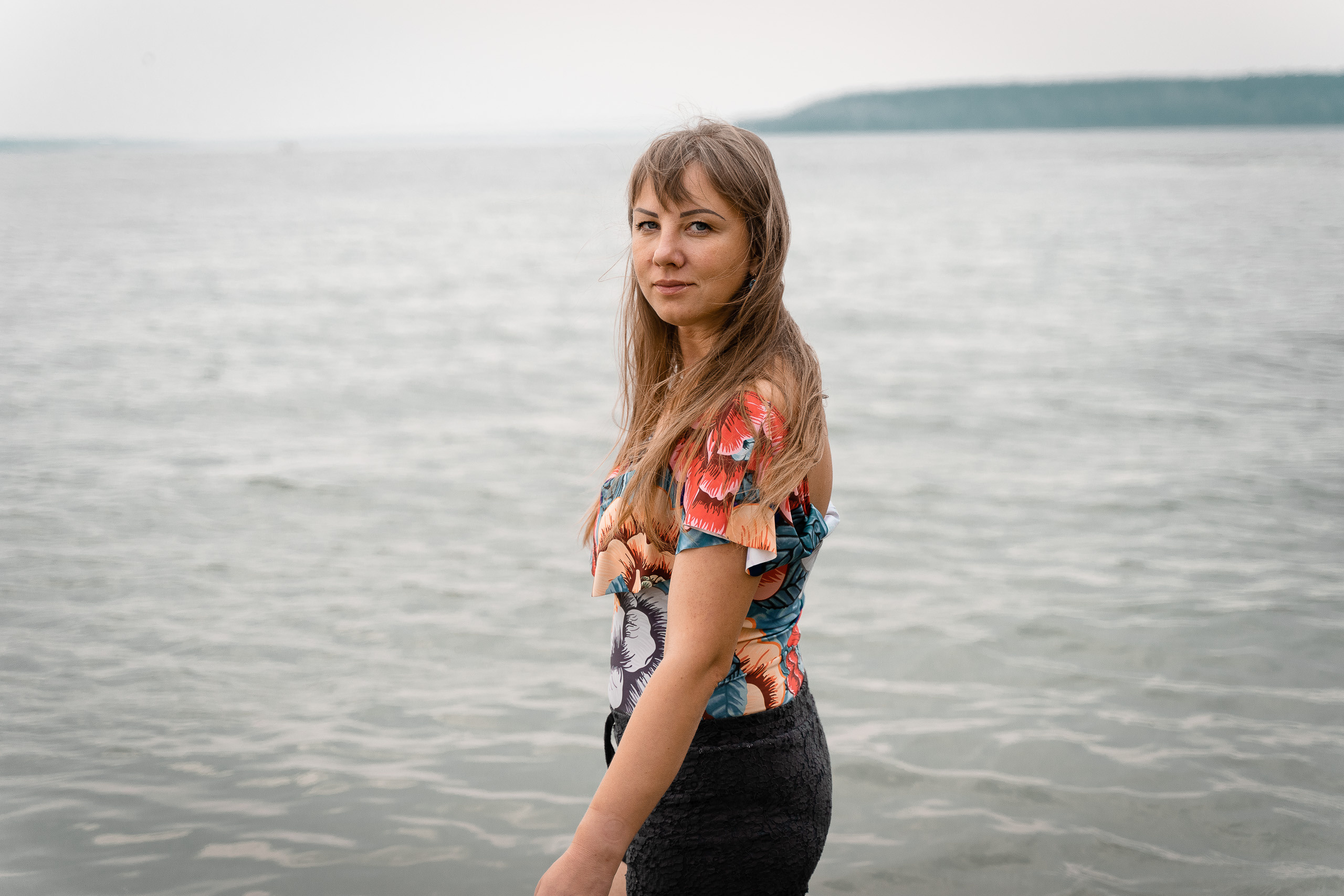 Фотосессия на берегу реки Новосибирск. Свадебный и семейный фотограф в Новосибирске Данил Коротких