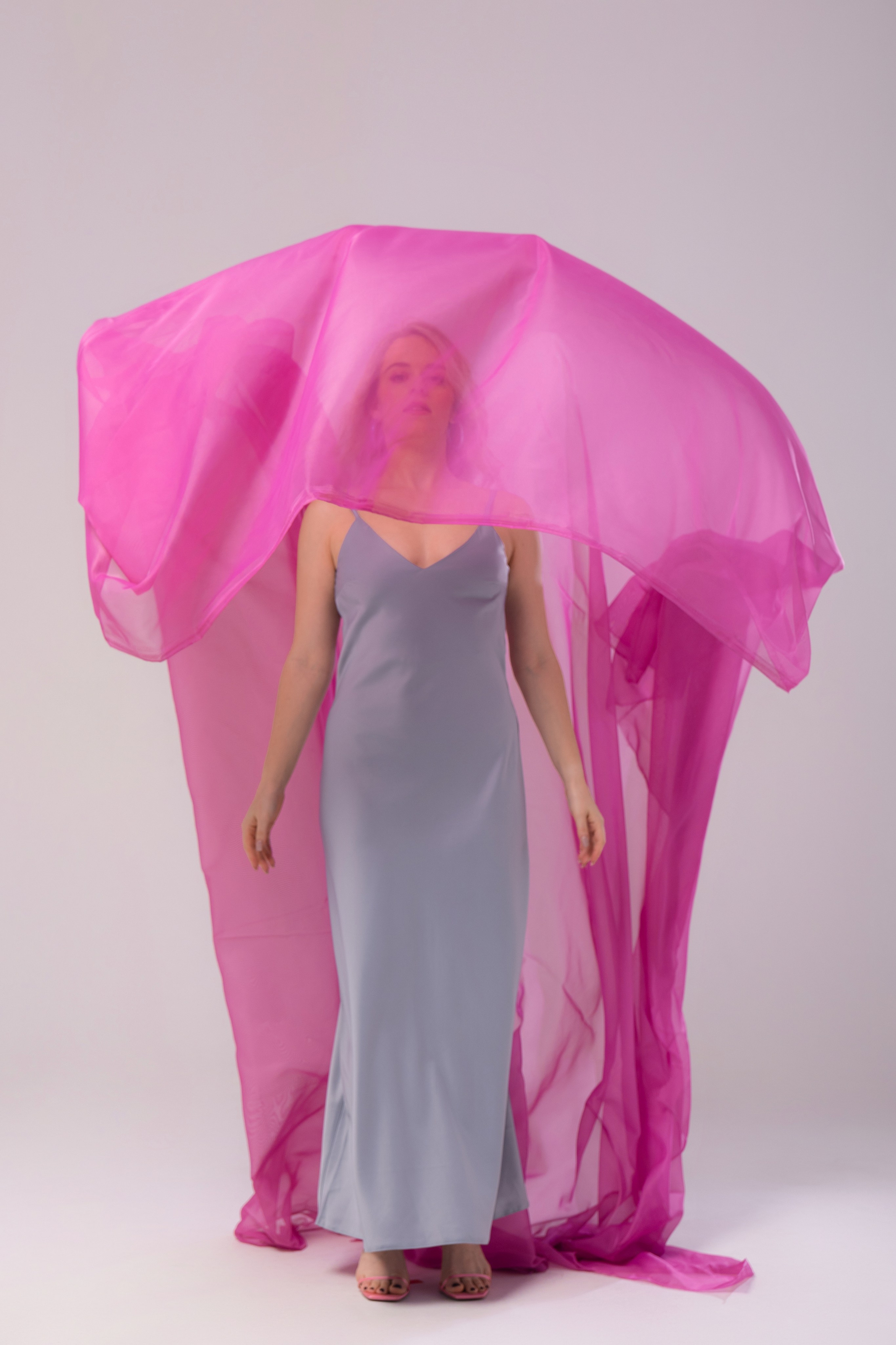 Женская фотосессия на циклораме. Портретный и репортажный фотограф в Сочи Рамодина Юлия