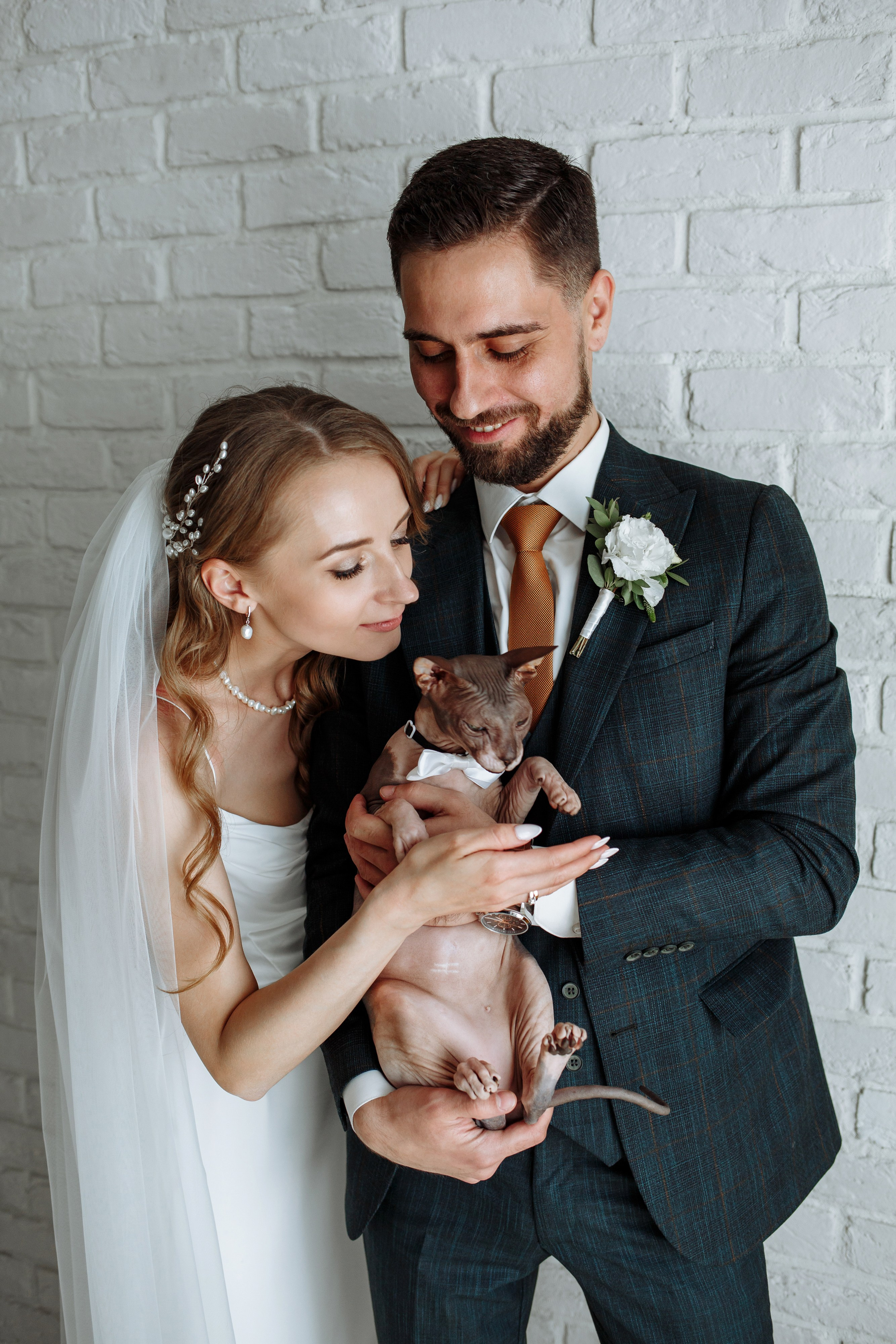 Свадебная фотосессия с кабриолетом и в загородном клубе Artiland. Свадебный фотограф Москва и МО Сергей Киржаев