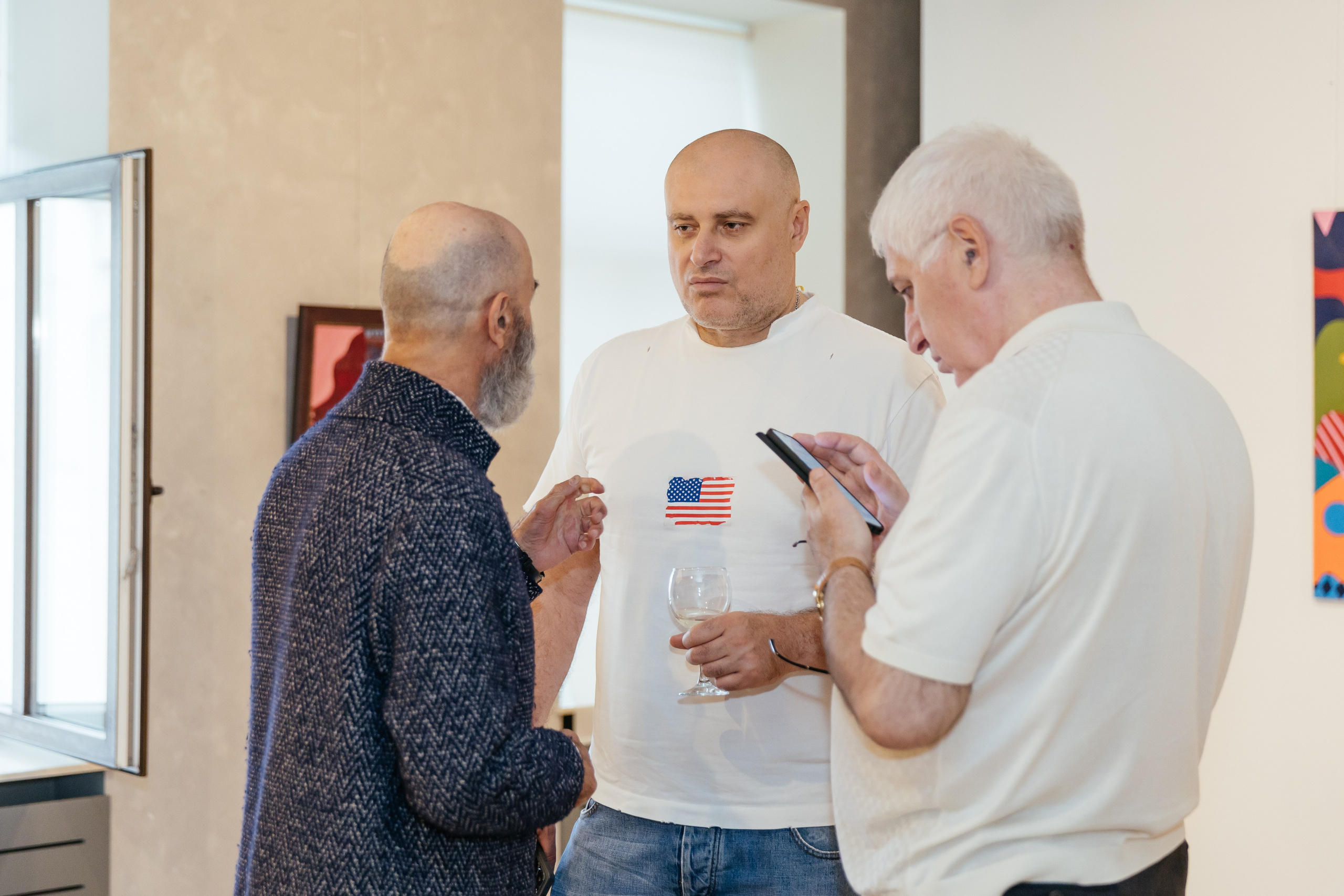 Выставка Лиры Алборовой «Цвет — это я». Свадебный и репортажный фотограф в Санкт-Петербурге Николай Голованов