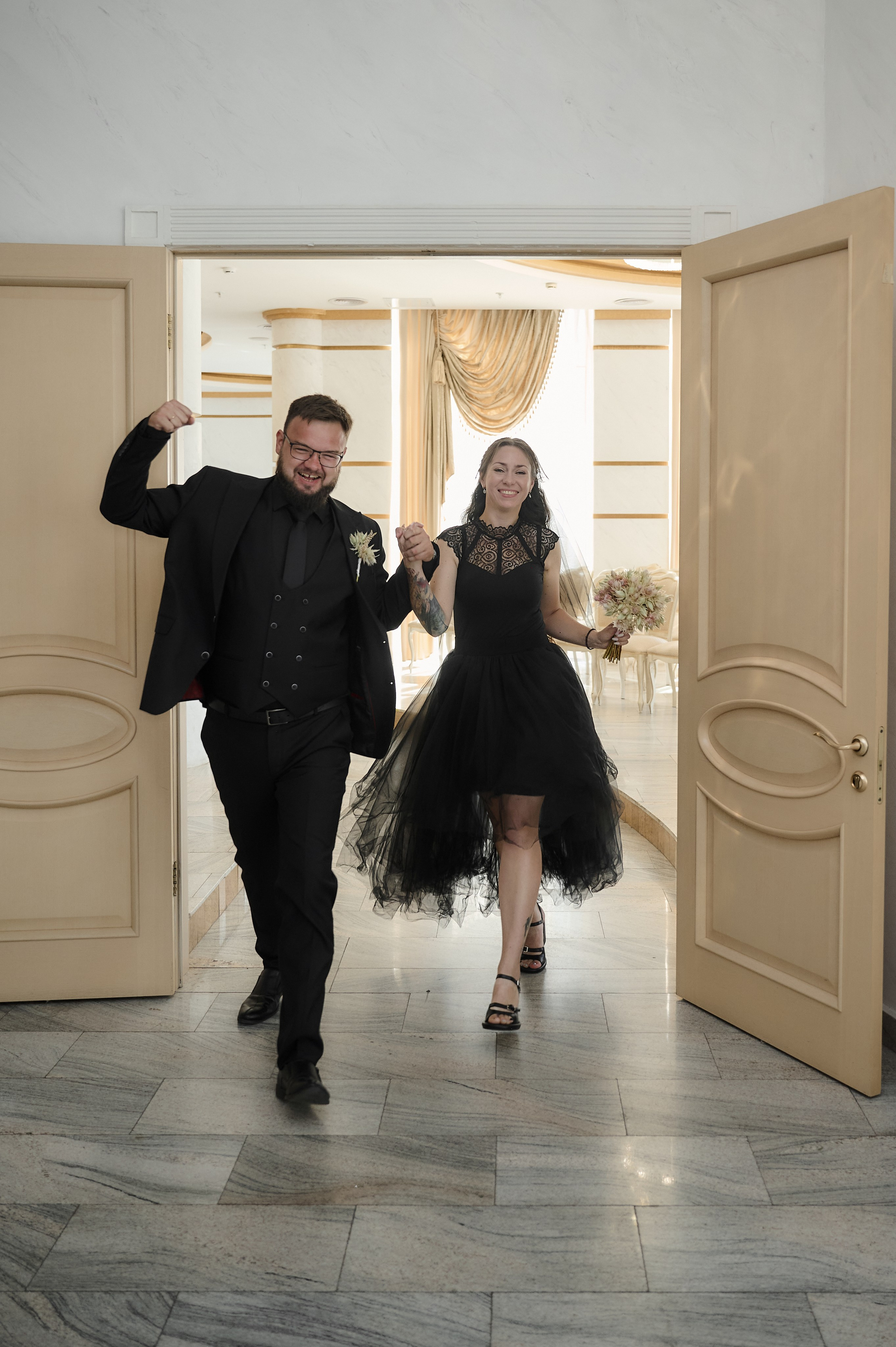 Свадебная фотосессия в Туле в черном. Свадебный фотограф в Туле Никита Беляев