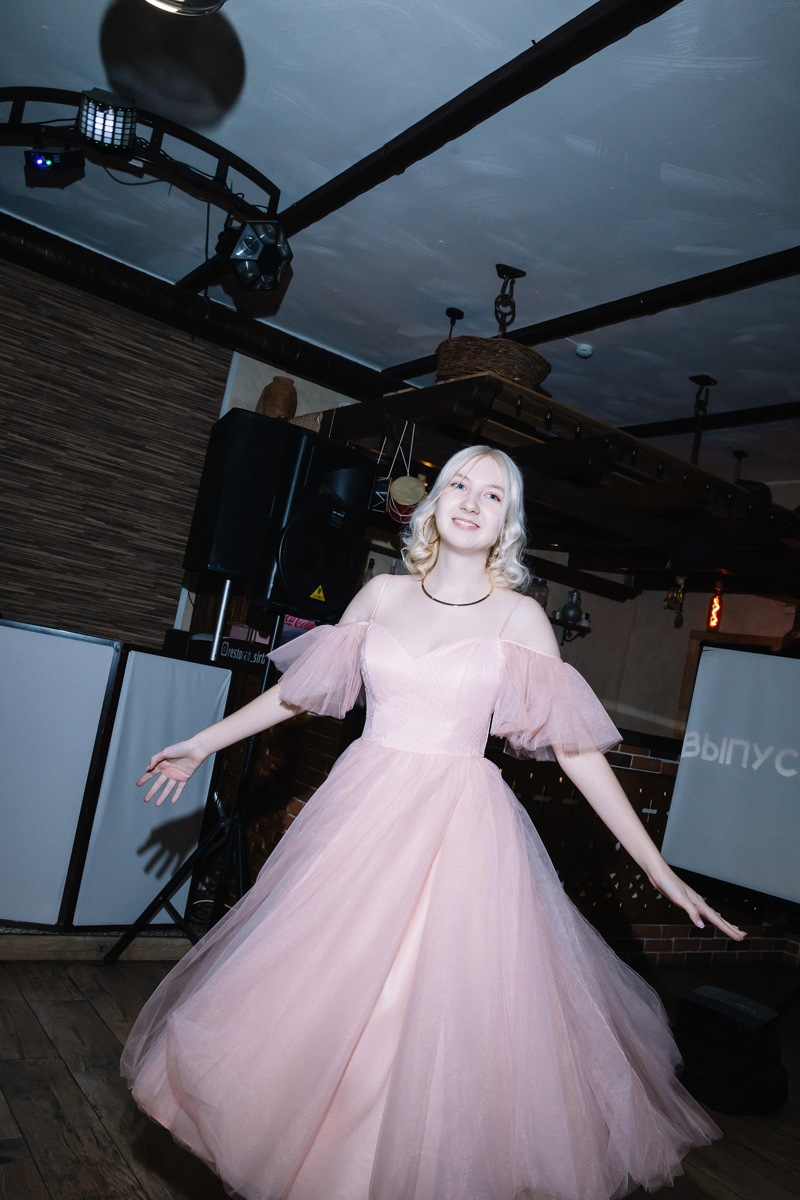 9 класс Гимназия 82. Фотограф и Видеограф в Краснодаре Юлия Солодченко