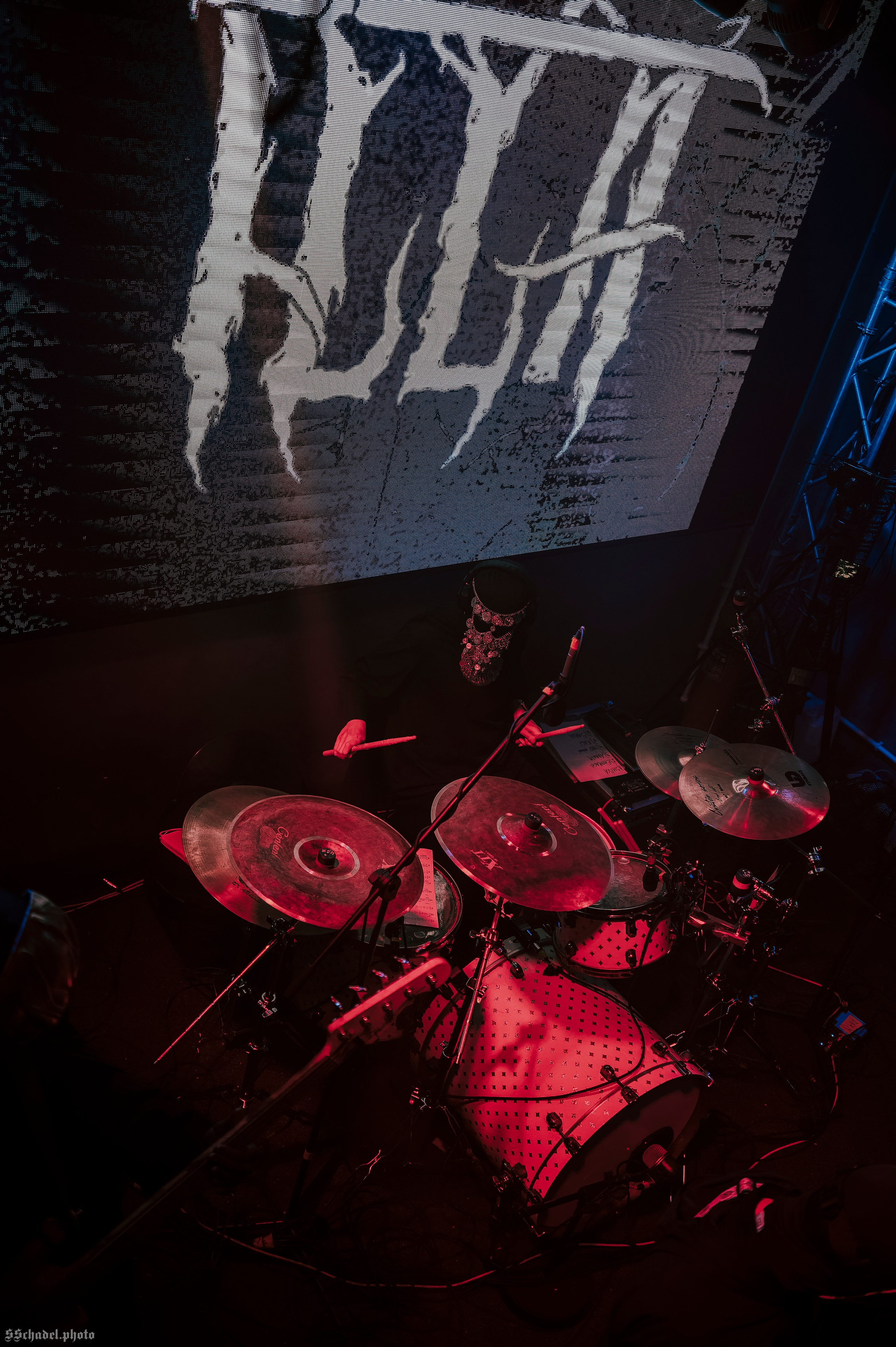 ILLA 08.05.26. We will make everything metal!