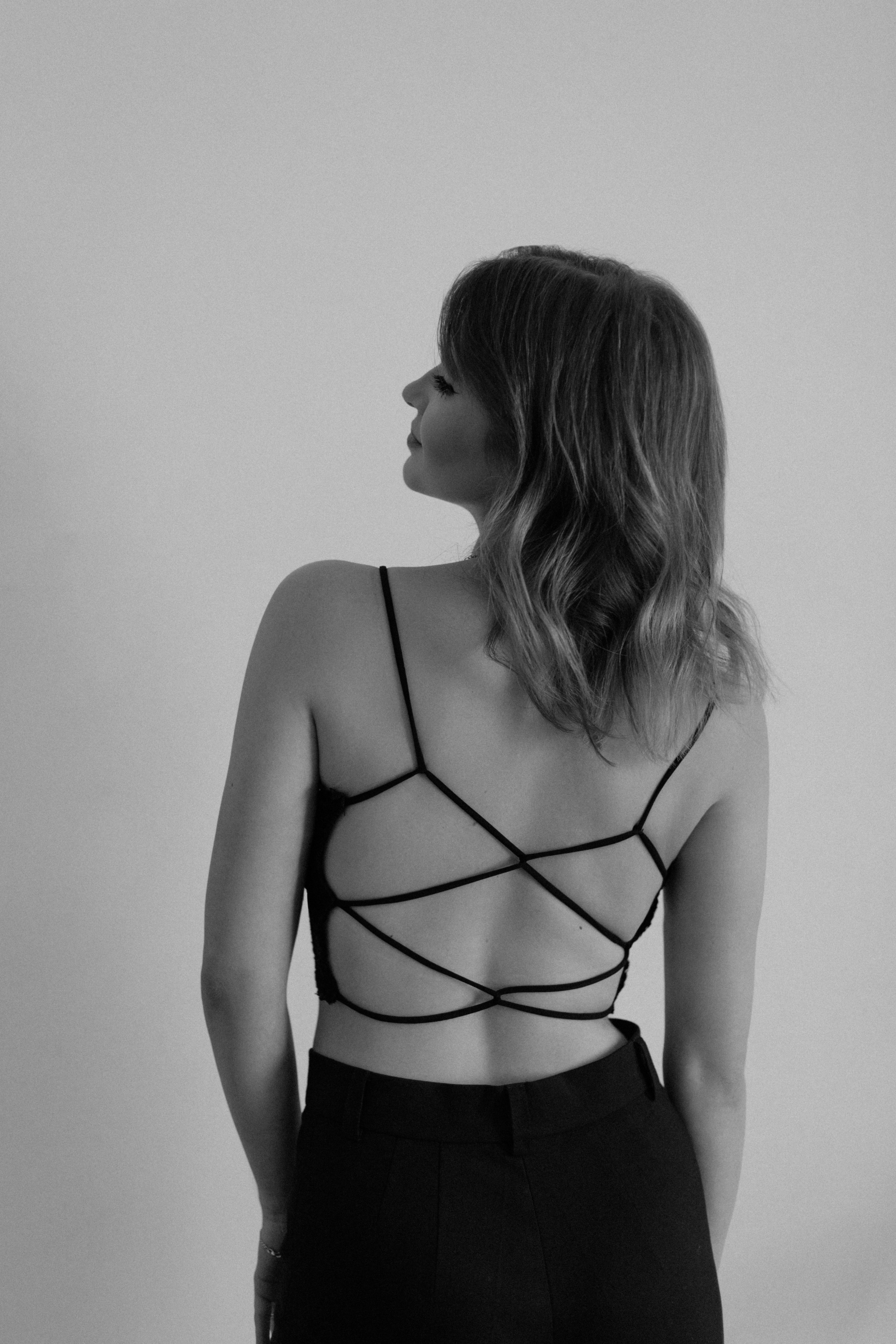 Индивидуальная фотосессия в студии. Сестры Карабаза. Фотографы и ретушеры в Москве и Санкт-Петербурге