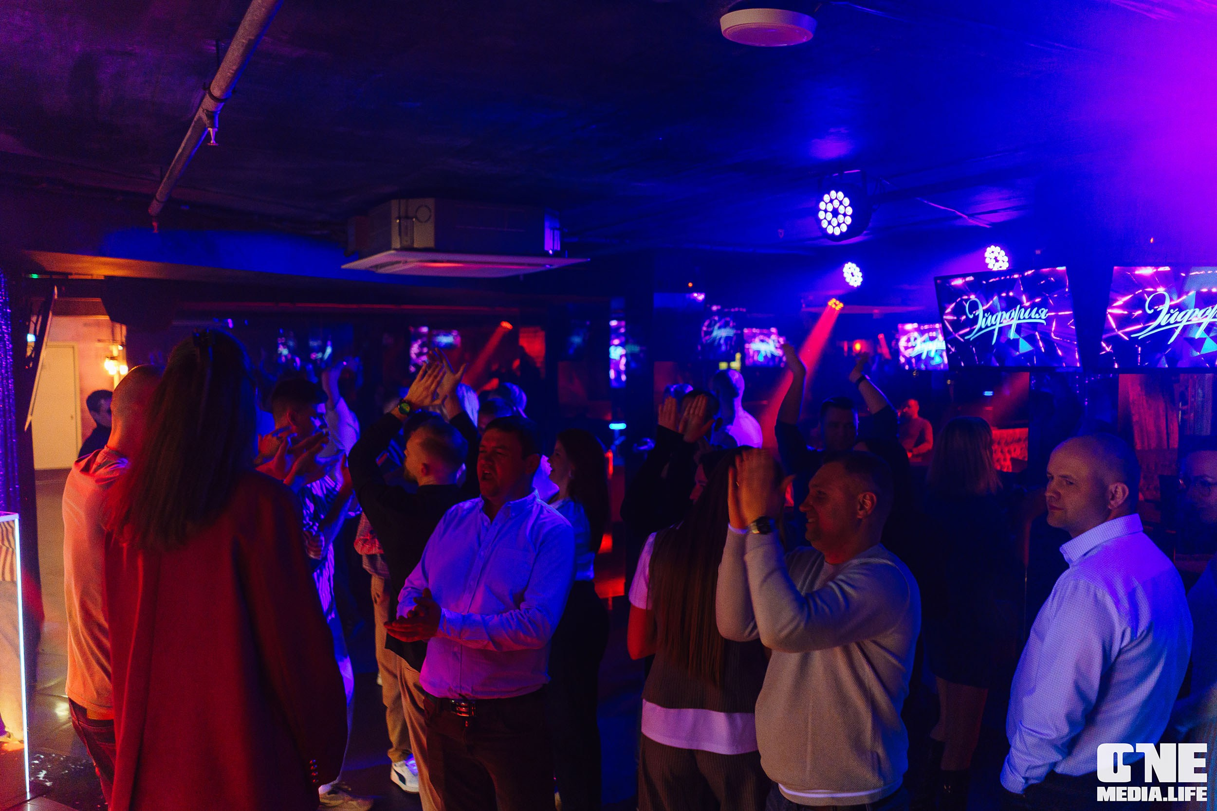 Фоторепортаж из караоке-клуба Эйфория. One Media Life: фоторепортажи, фотоотчеты с мероприятий и заведений