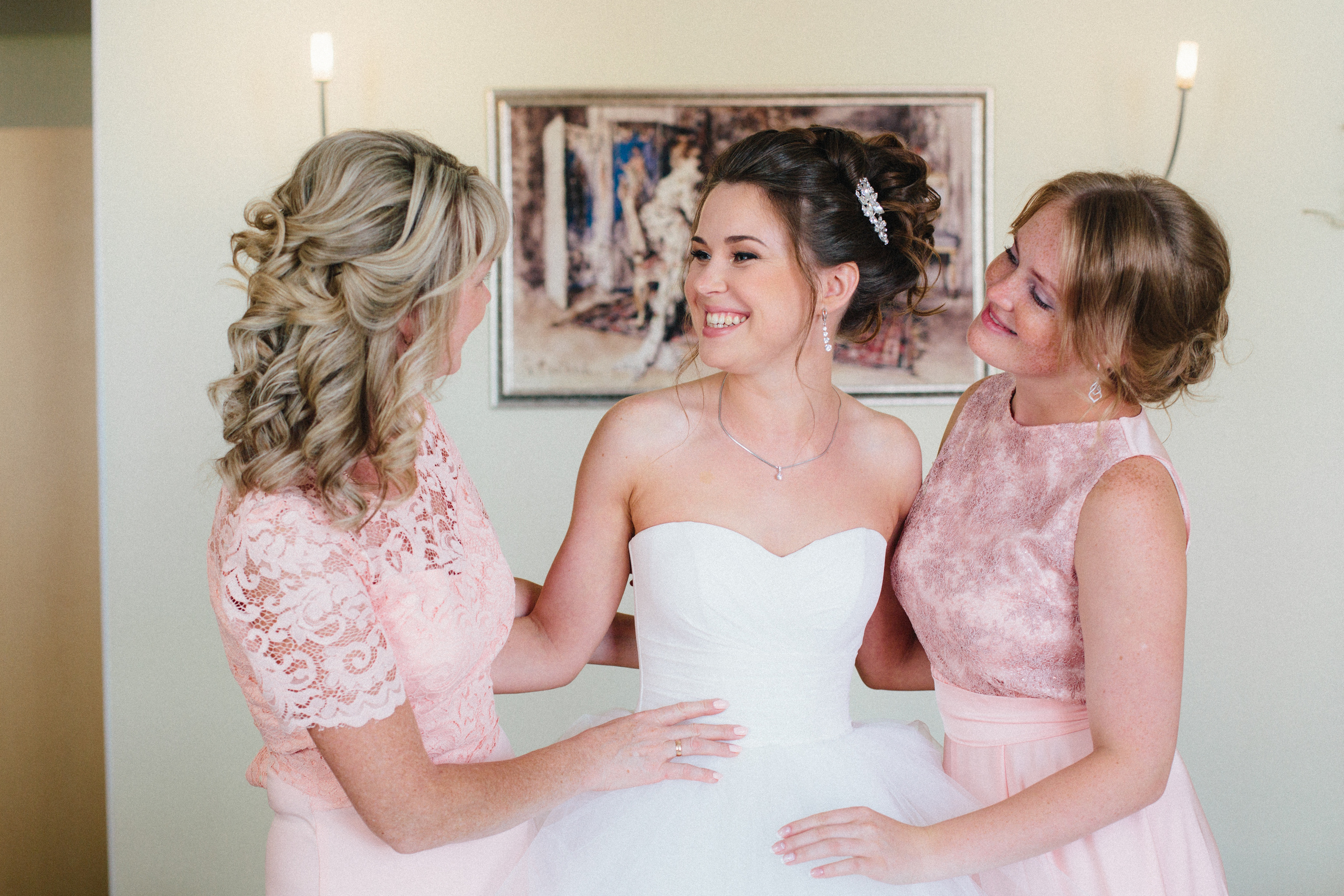 Свадебная фотосессия Кати и Лёши - это сочетание нежных,  романтичных. Свадебный и семейный фотограф Ксения Шекк Екатеринбург