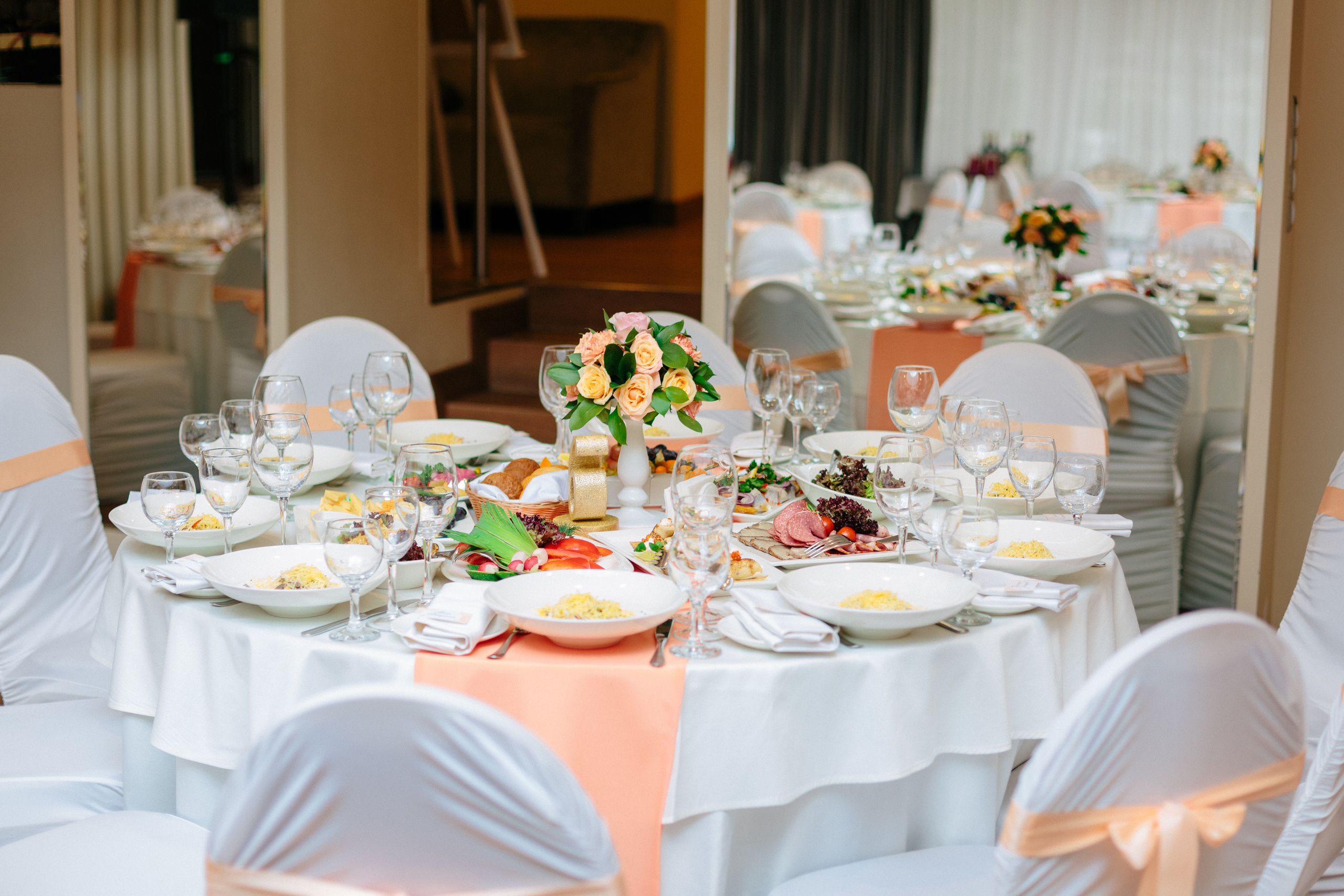 Свадебная фотосессия Кати и Лёши - это сочетание нежных,  романтичных. Свадебный и семейный фотограф Ксения Шекк Екатеринбург