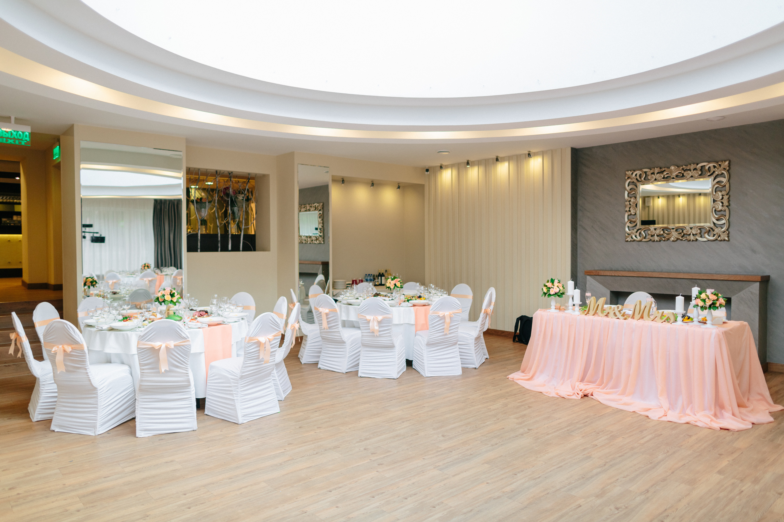 Свадебная фотосессия Кати и Лёши - это сочетание нежных,  романтичных. Свадебный и семейный фотограф Ксения Шекк Екатеринбург