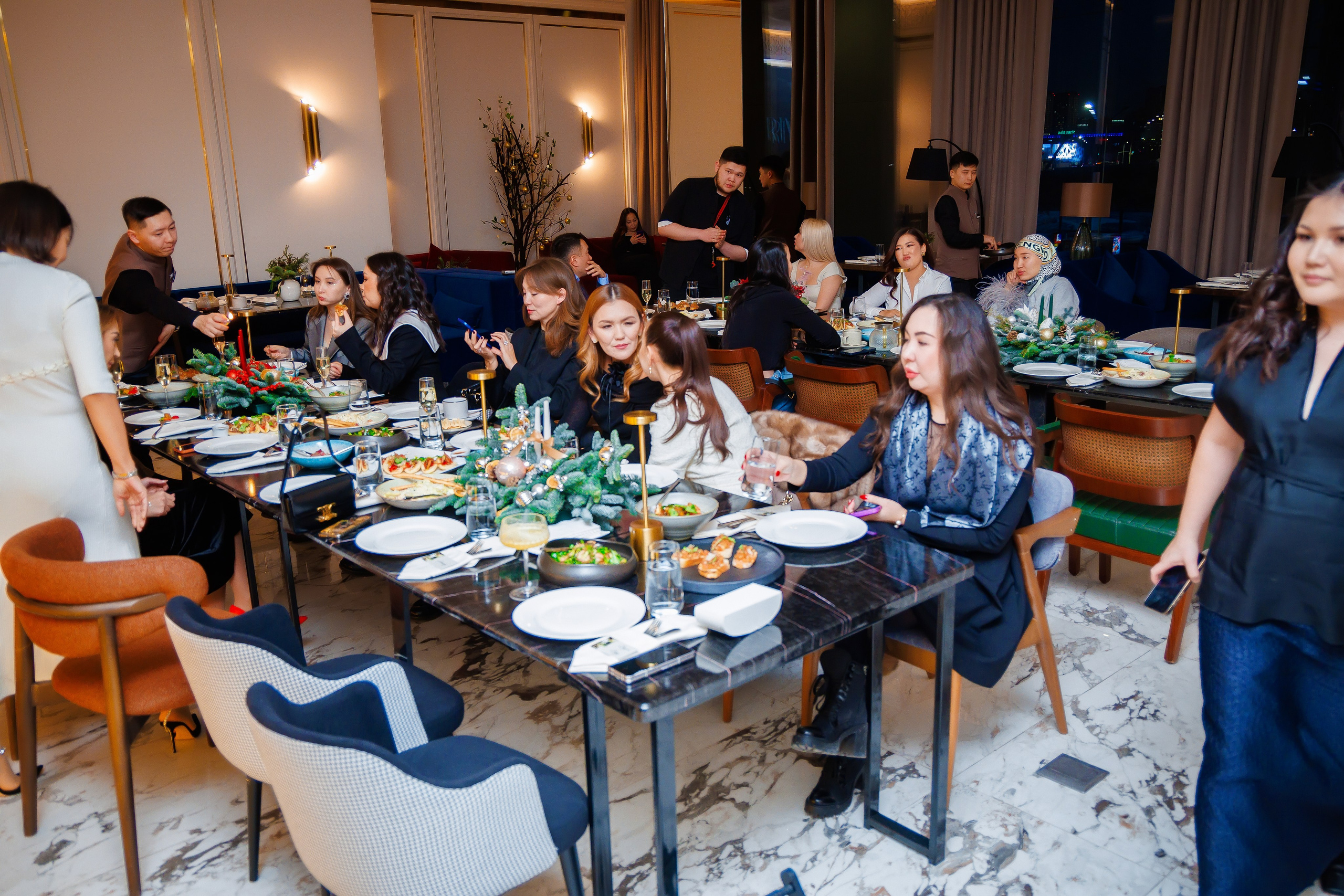 Мероприятие в заведении. Семейный и Свадебный фотограф в Астане Александр Астапов