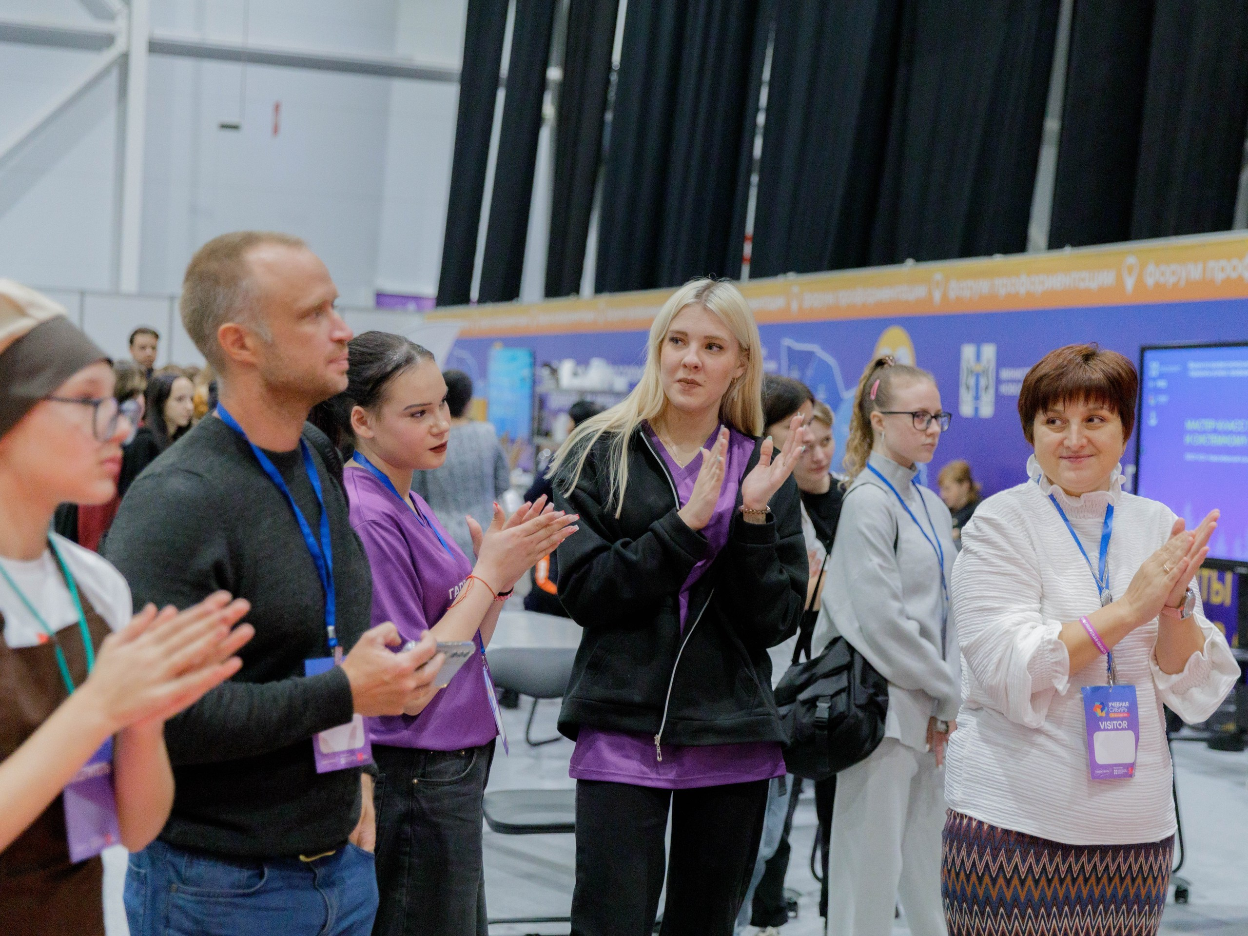 Выставка «Учебная Сибирь» 2024 г. Экспоцентр. Репортажный фотограф в Новосибирске Алена Помазунова