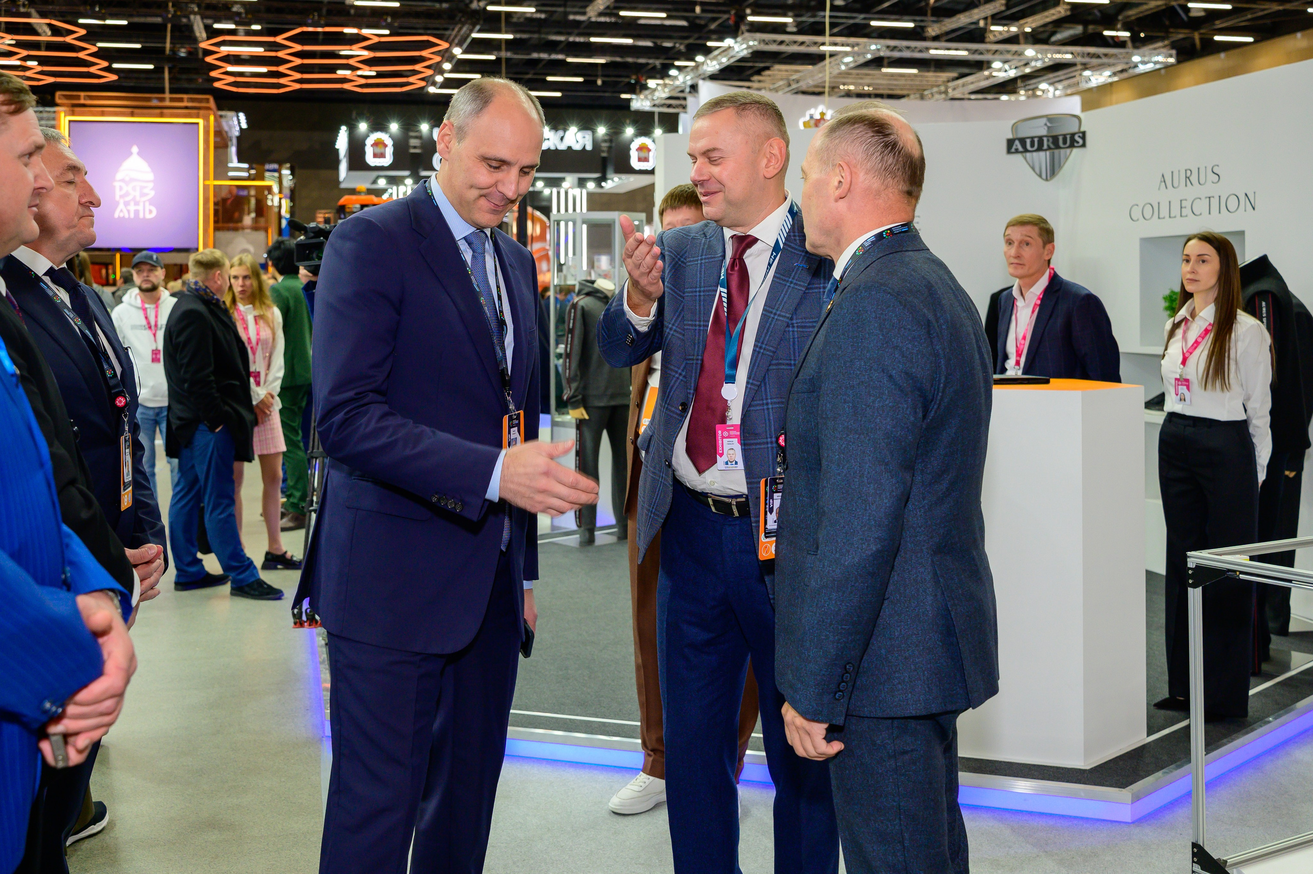 BigindustrialweekBelarus. Фотоуслуги, услуги фотографа, фотографирование важных событий