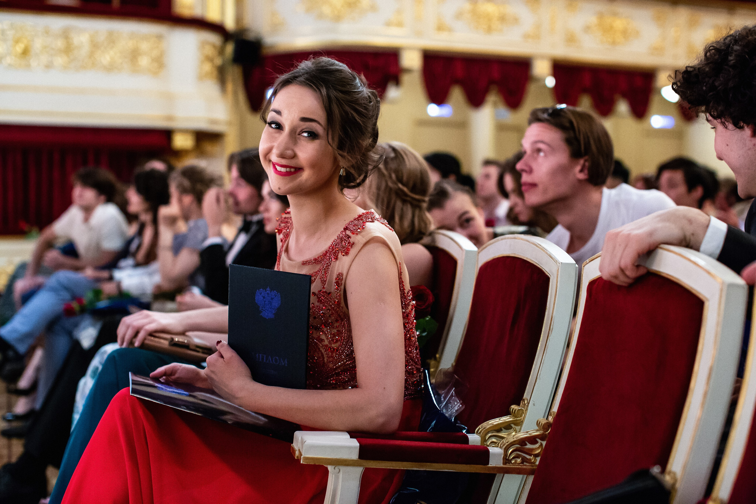 Репортаж -Выпускной. Портретный Студийный и уличный фотограф Москва. Индивидуальные, Семейные, Беременность, Будуар, Каталог, контент съемки для блога и бизнеса