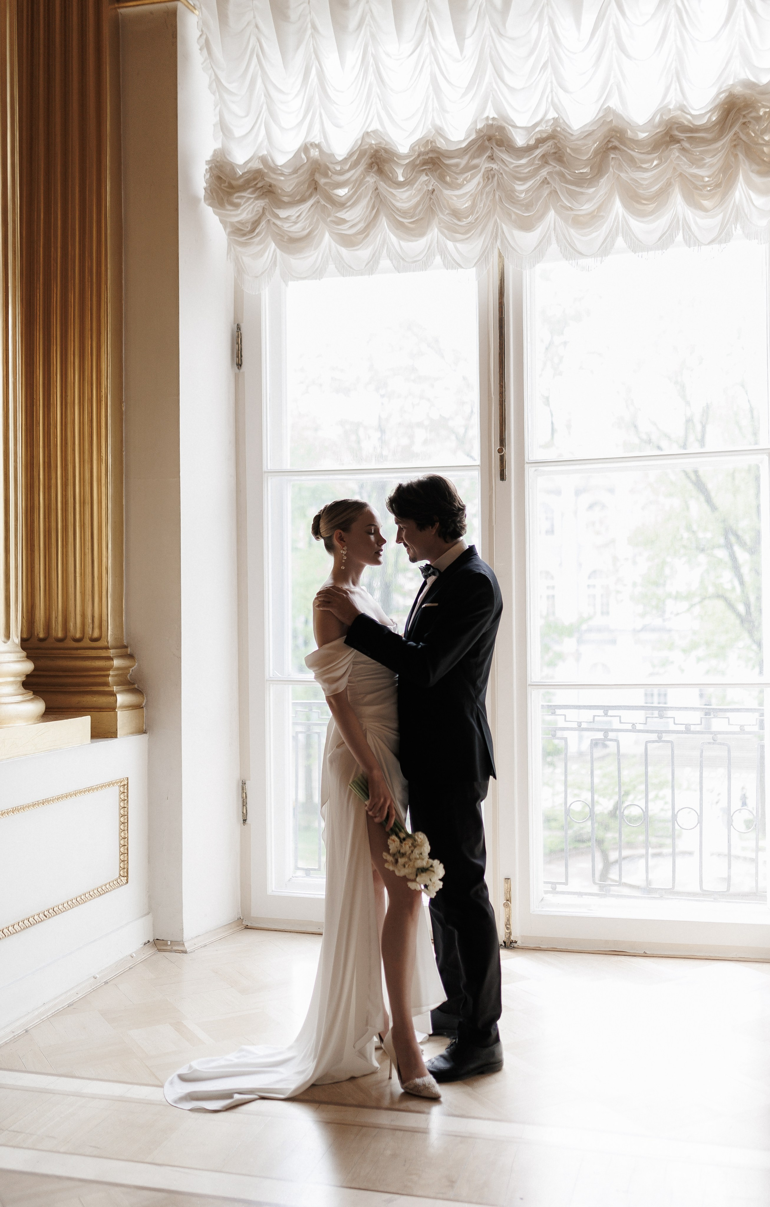 ···. Свадебный фотограф в Санкт-Петербурге Александра Чукавина