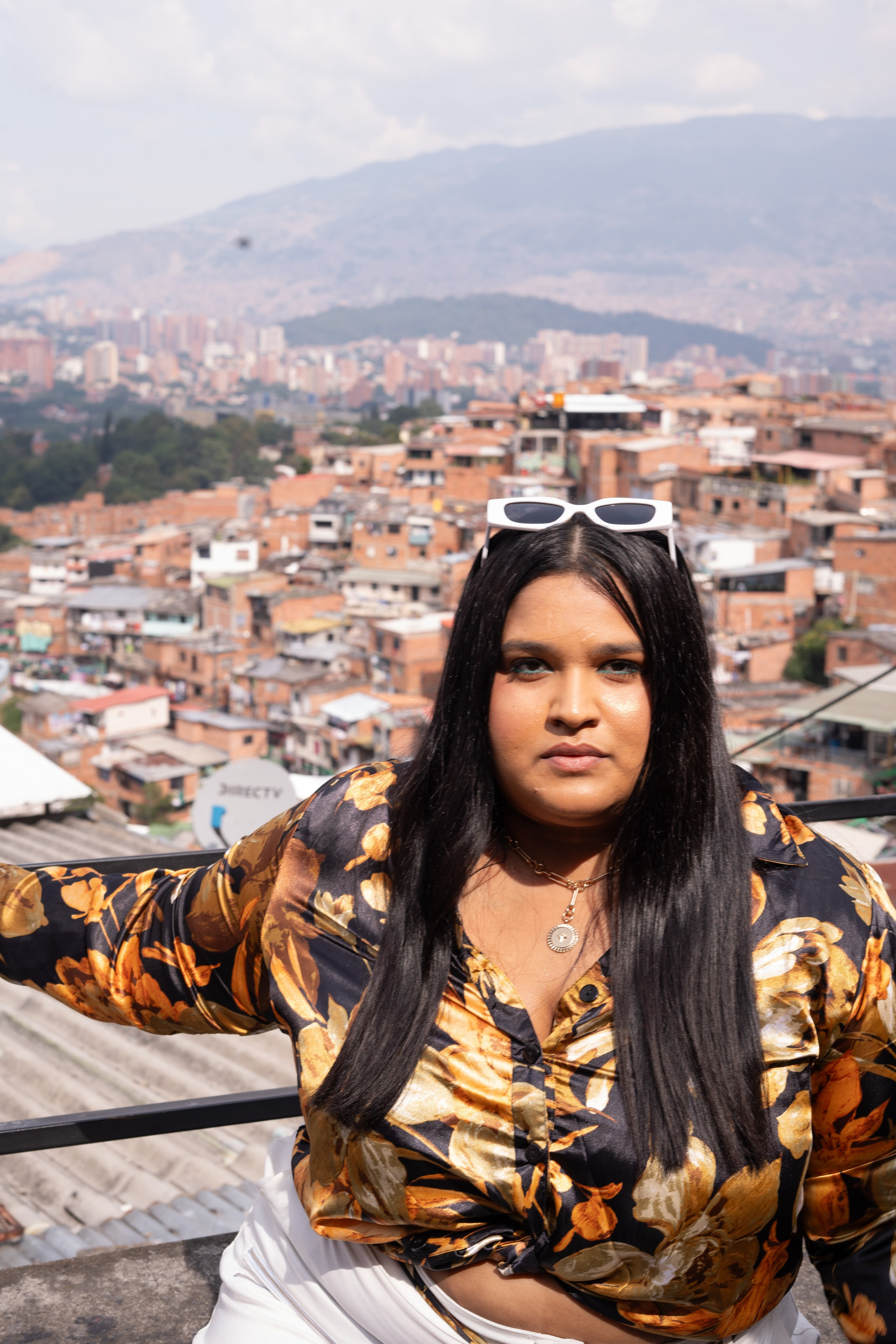 Jess in Communa 13. Wedding Photographer in Barcelona and Medellin