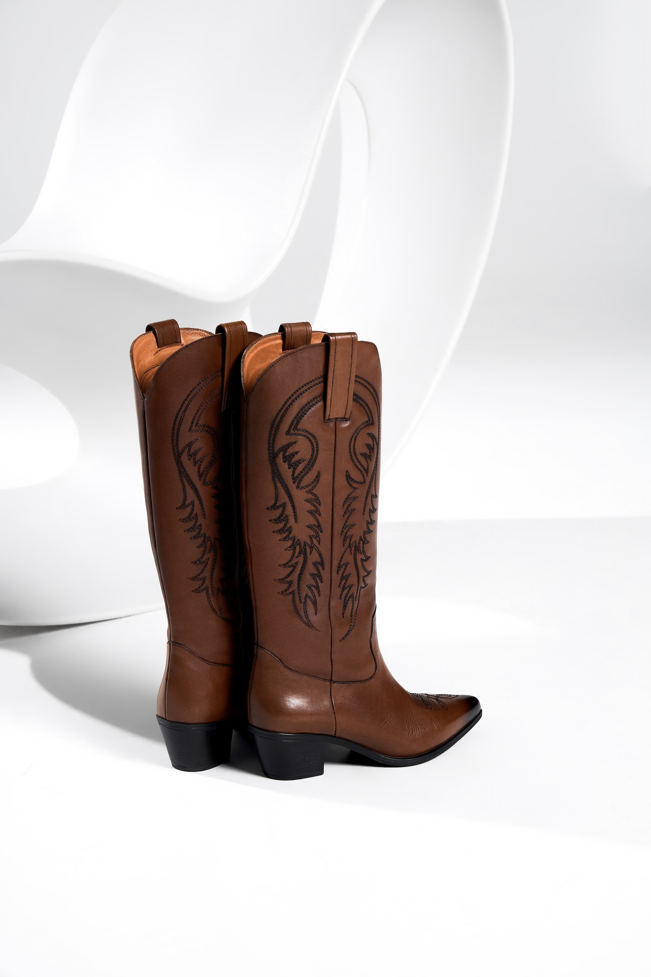 Amalie shoes. Retoucher