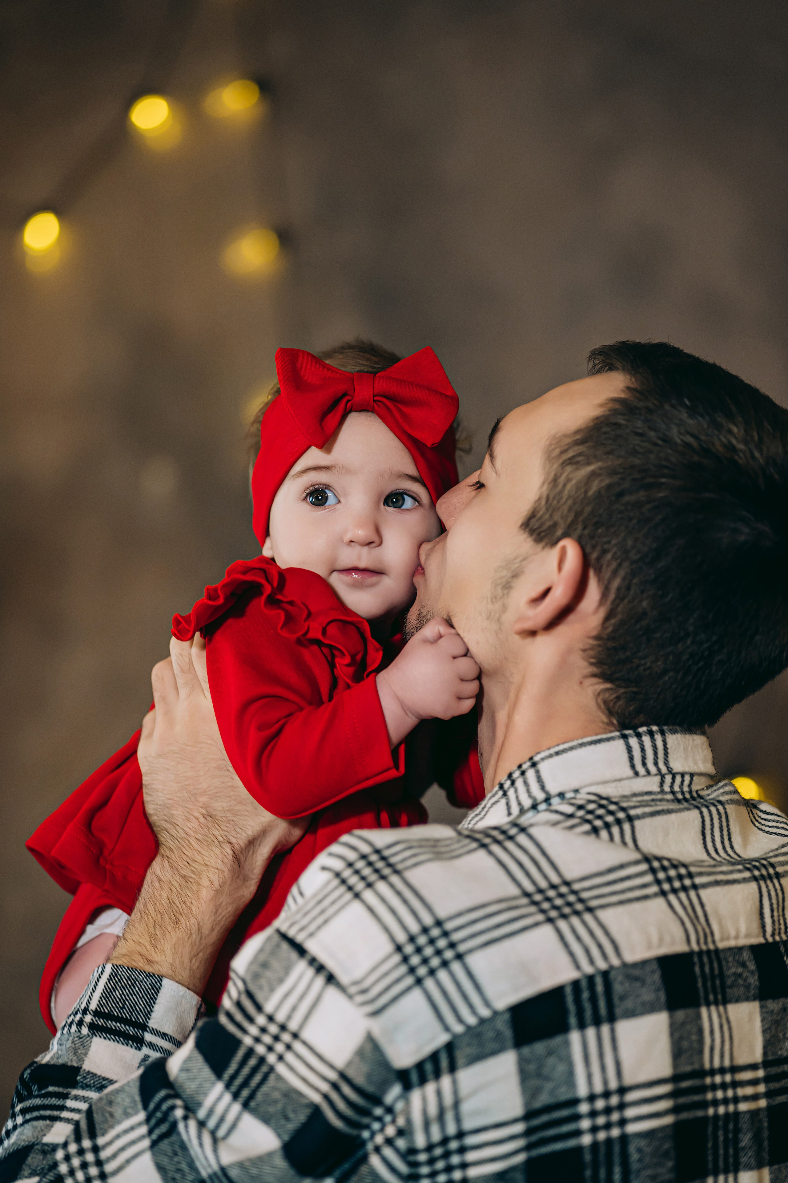 Семейная фотосессия в студии с ребенком
