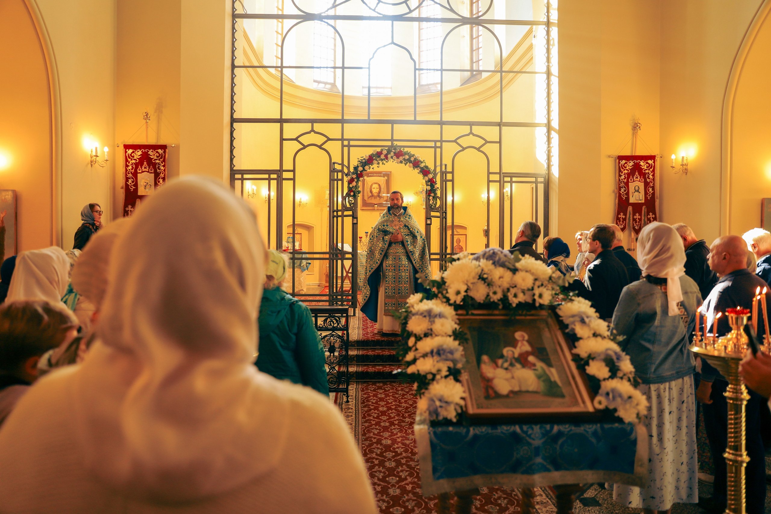 Служба в церкви