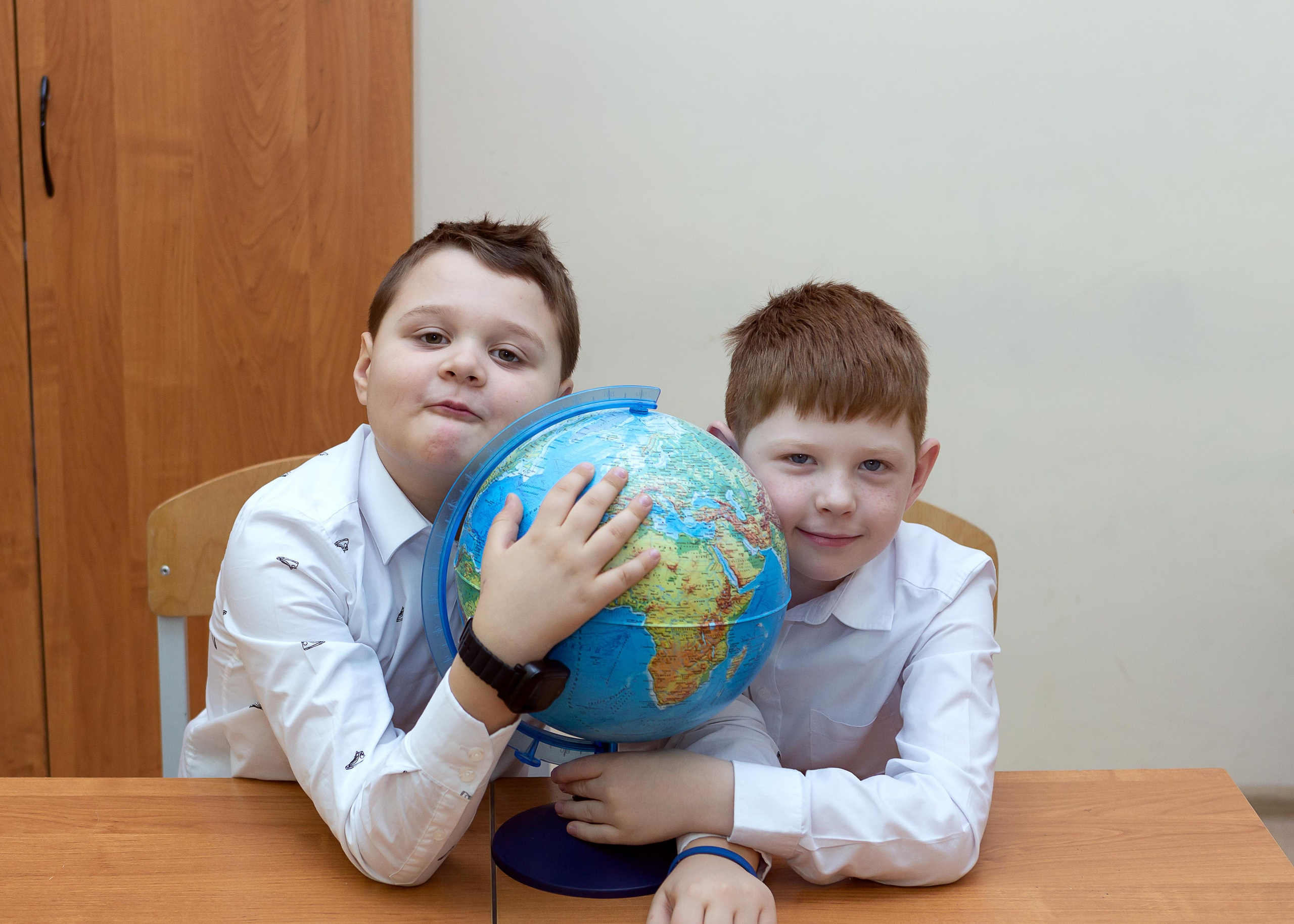 Гимназия № 7, г. Подольск. Выпускные альбомы и школьный фотограф в Подольске, Троицке, Щербинке, Москве и Московской области