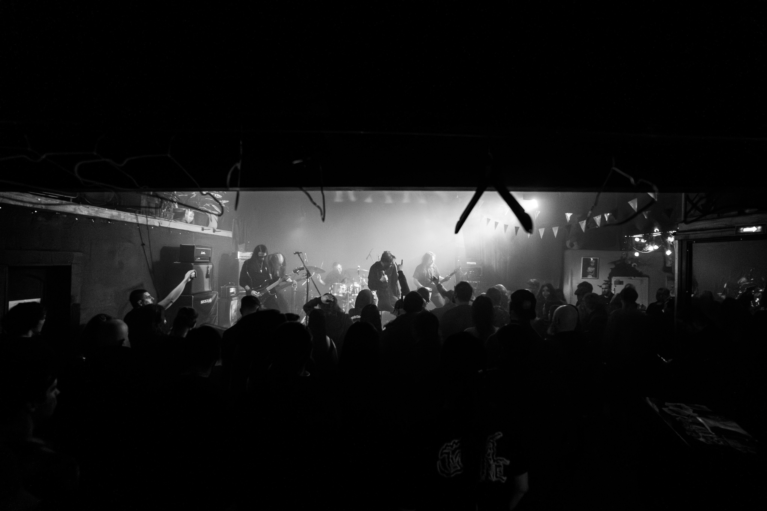 Inside the Rain|Ласточка. Концертный и репортажный фотограф в Санкт-Петербурге Слава Пахомов