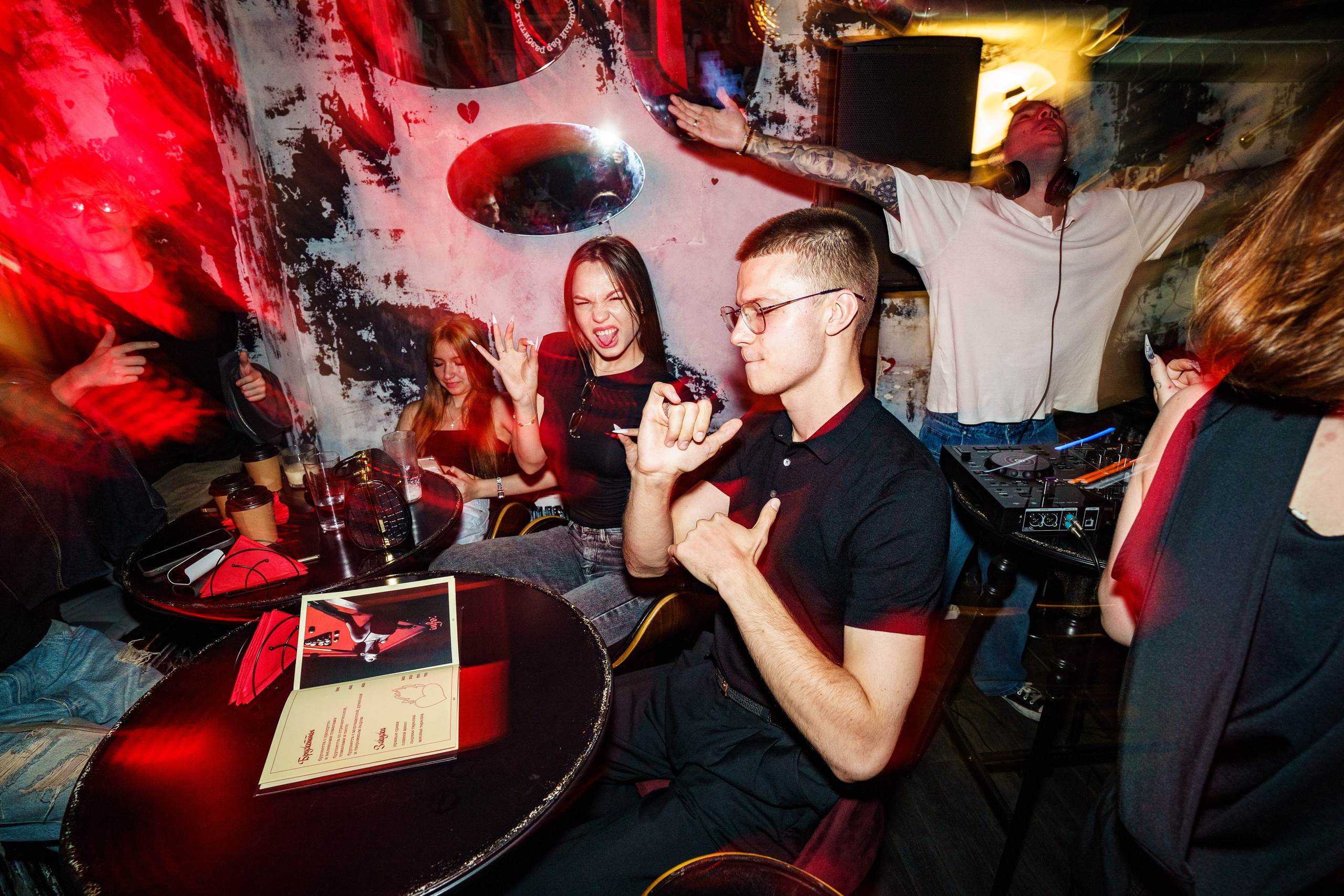 Бар разбитых сердец. DJ Guitacidelli. Концертный и репортажный фотограф в Санкт-Петербурге Слава Пахомов