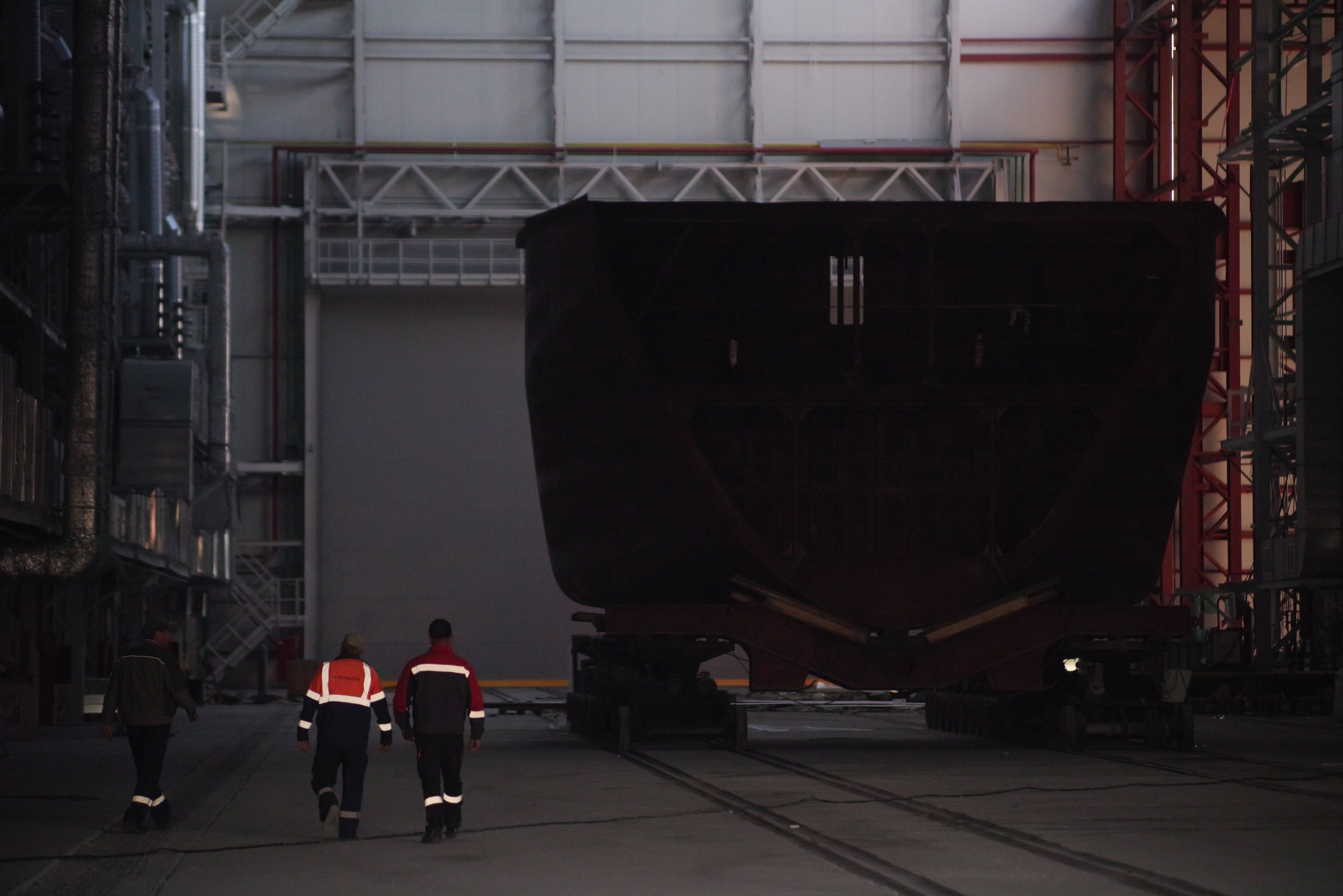 Онежский судостроительный завод. Портретный фотограф Денис Милютин