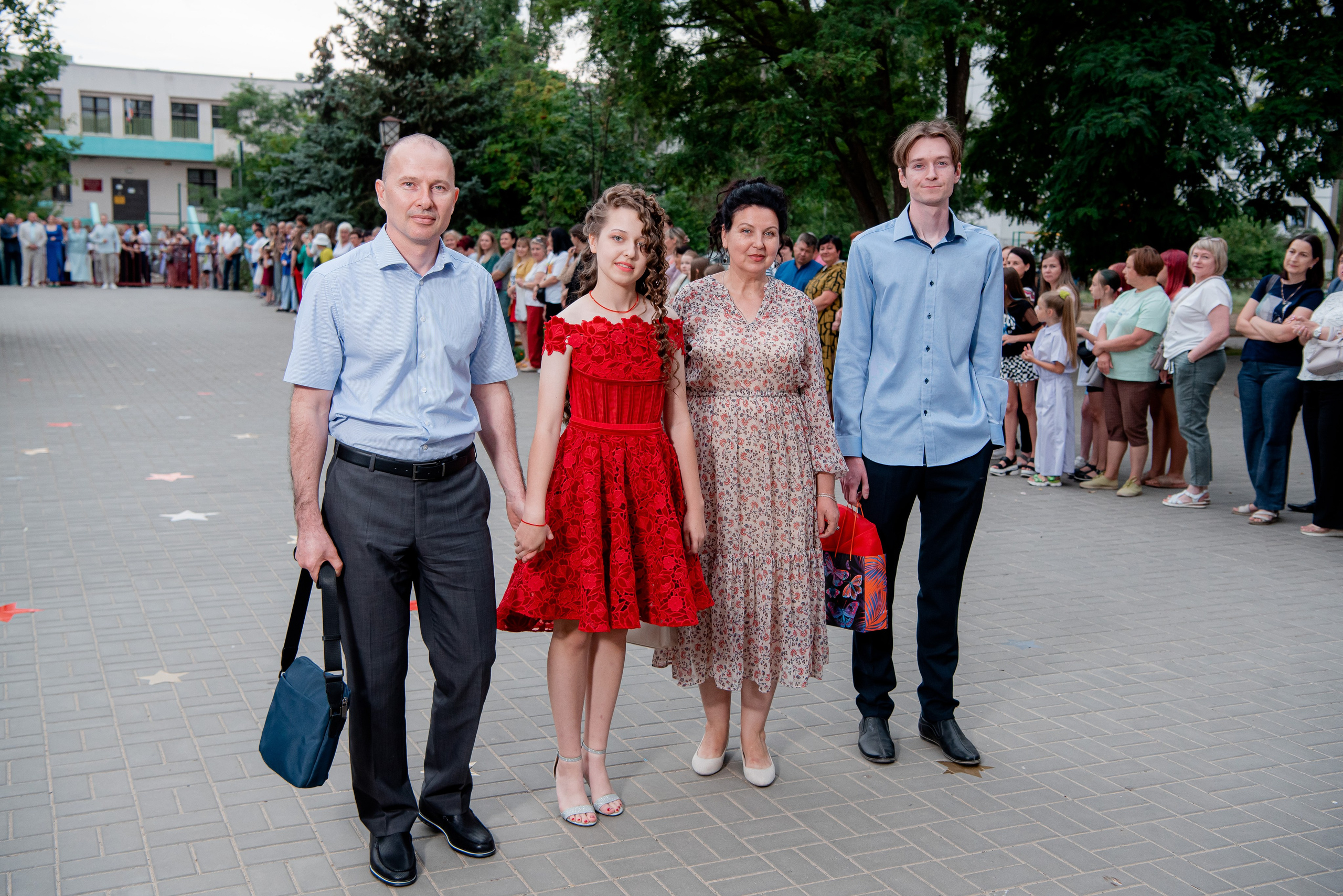140 Школа. Вручение и Банкет. Сити Холл. Фотограф в Волгограде и Волжском Александр Горбань