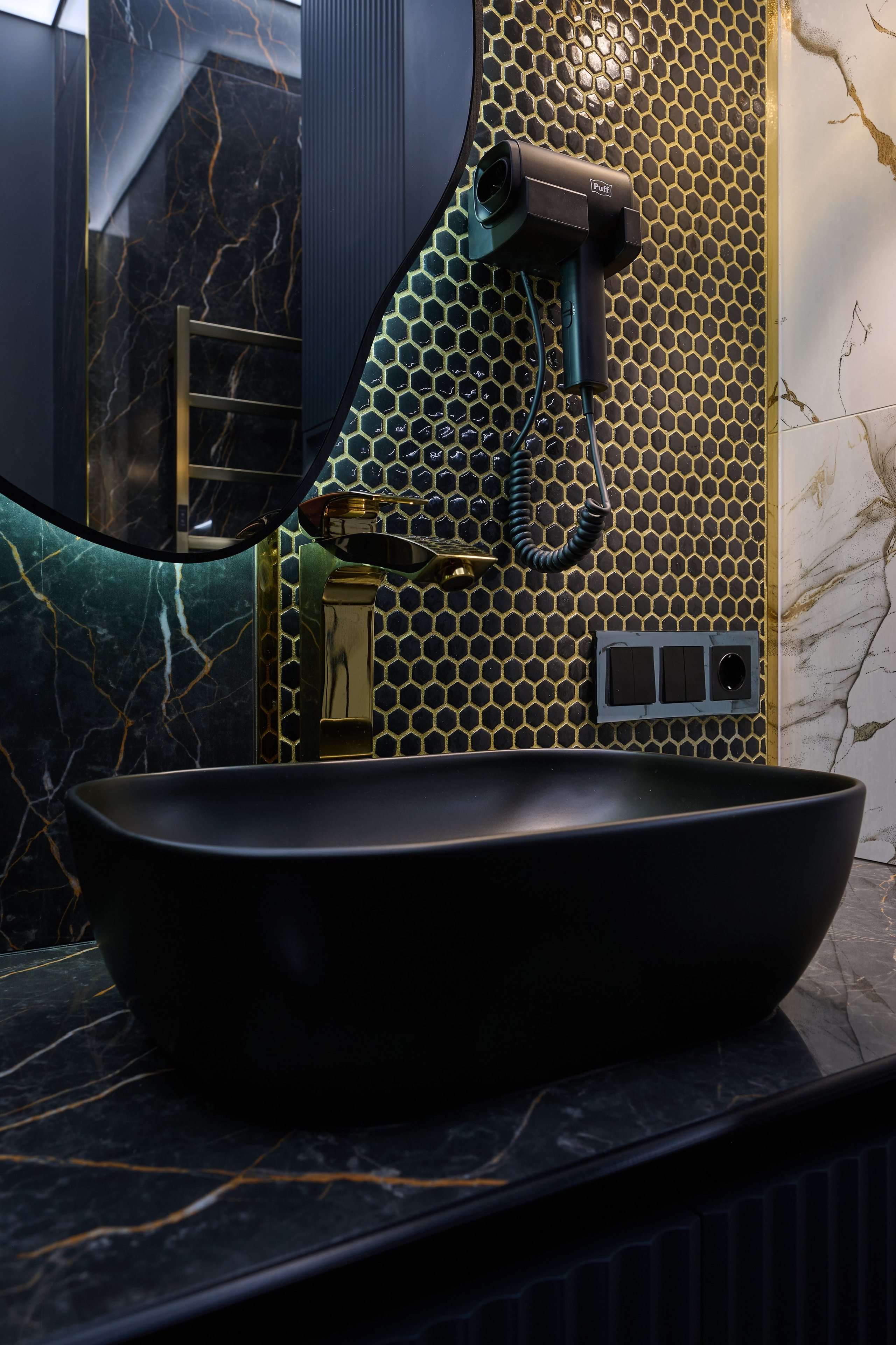 черная раковина 