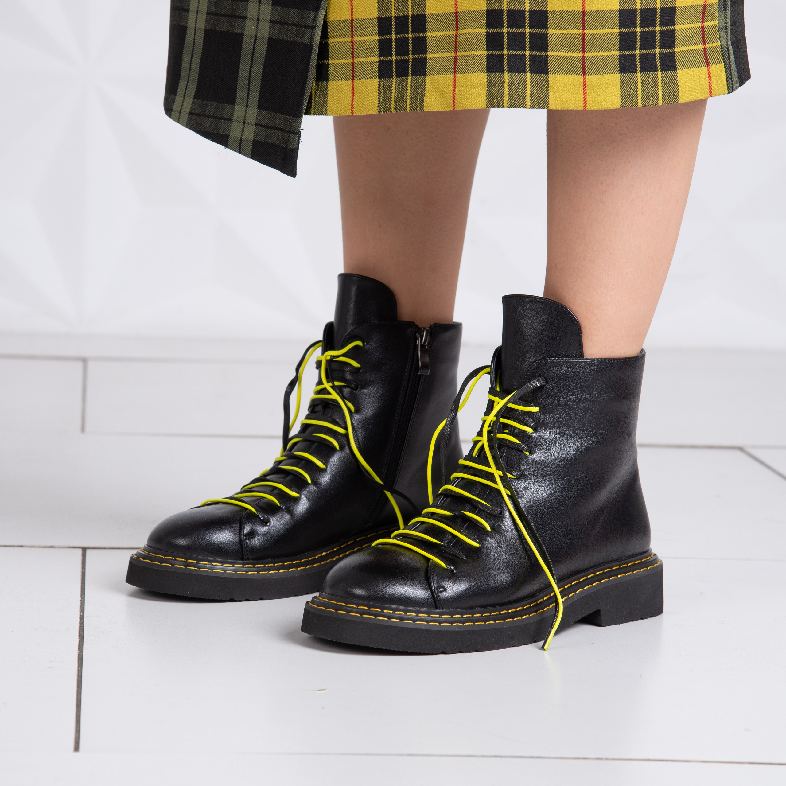 Съемка для бренда обуви. Фотограф Юлия Зимина