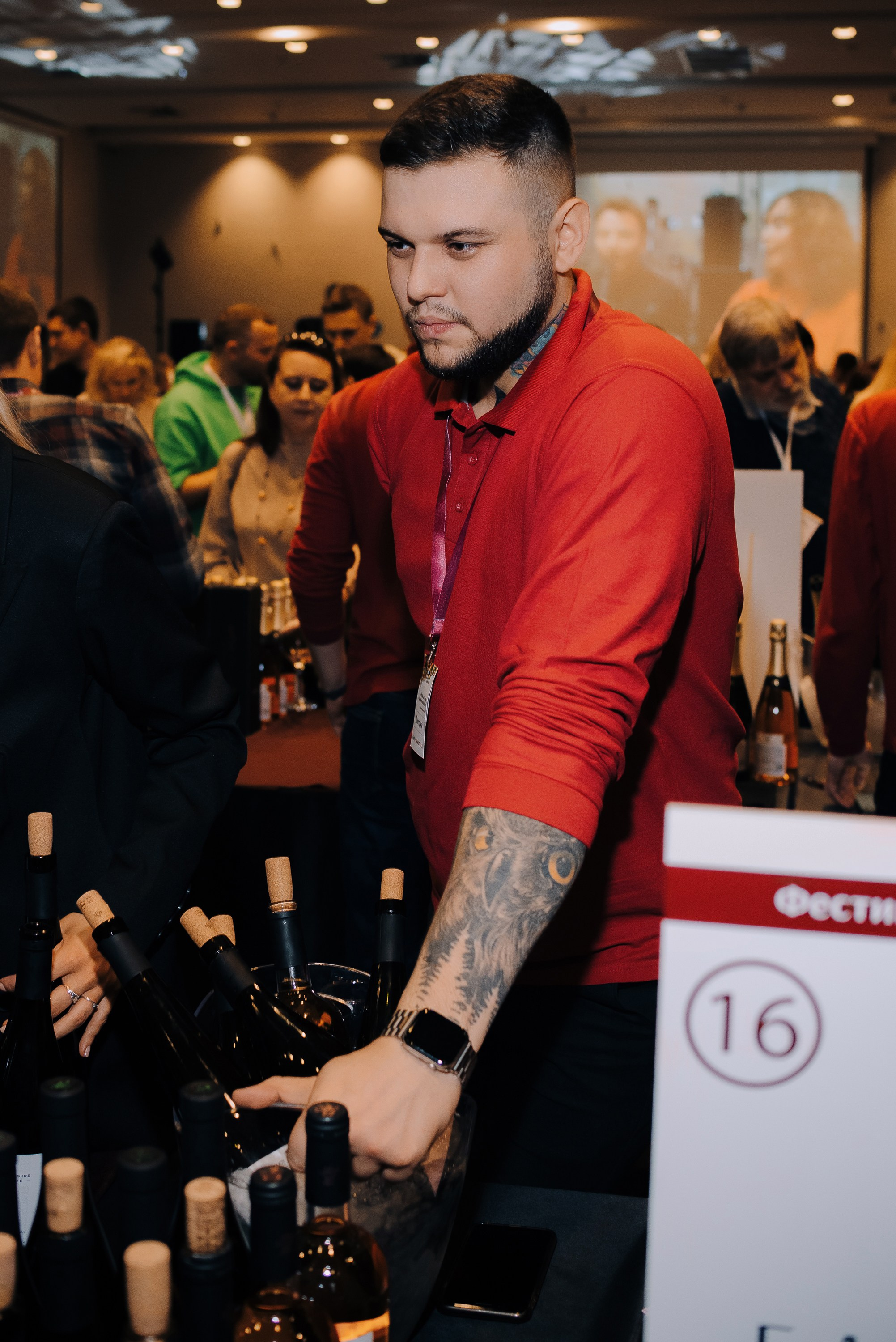 ФЕСТИВАЛЬ ВИНА И КРЕПКИХ НАПИТКОВ МАВТ-ВИНОТЕКА. Репортажный фотограф Зуев Роман г. Челябинск