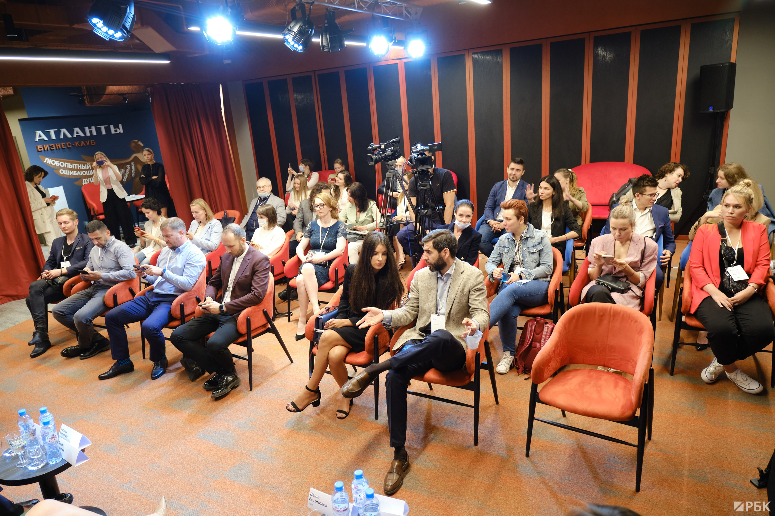 Репортаж в БК «Атланты» для РБК. Профессиональный фотограф в Москве Павел Жданов