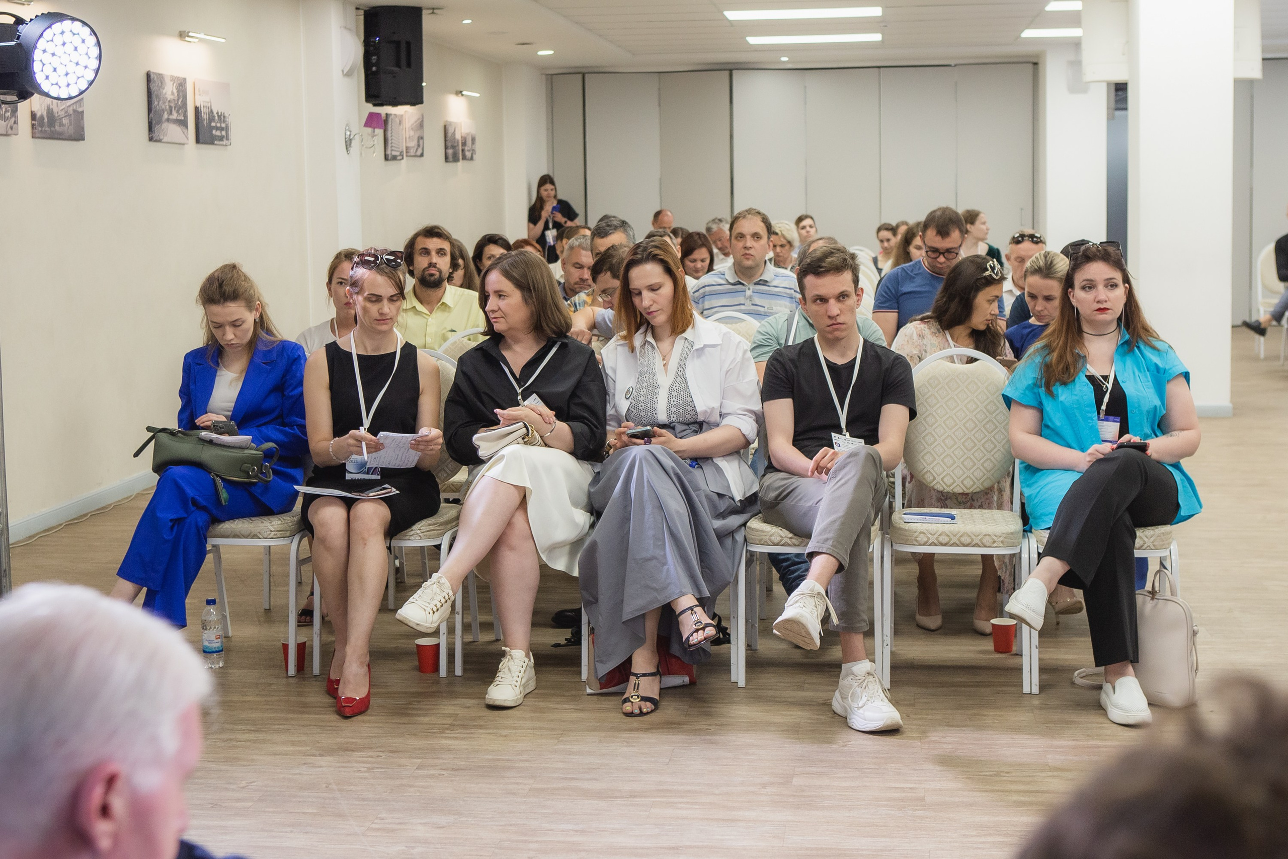 Репортаж с конференции GMC в Перми – фотографии. Репортажный фотограф в Перми Денис Голдобин