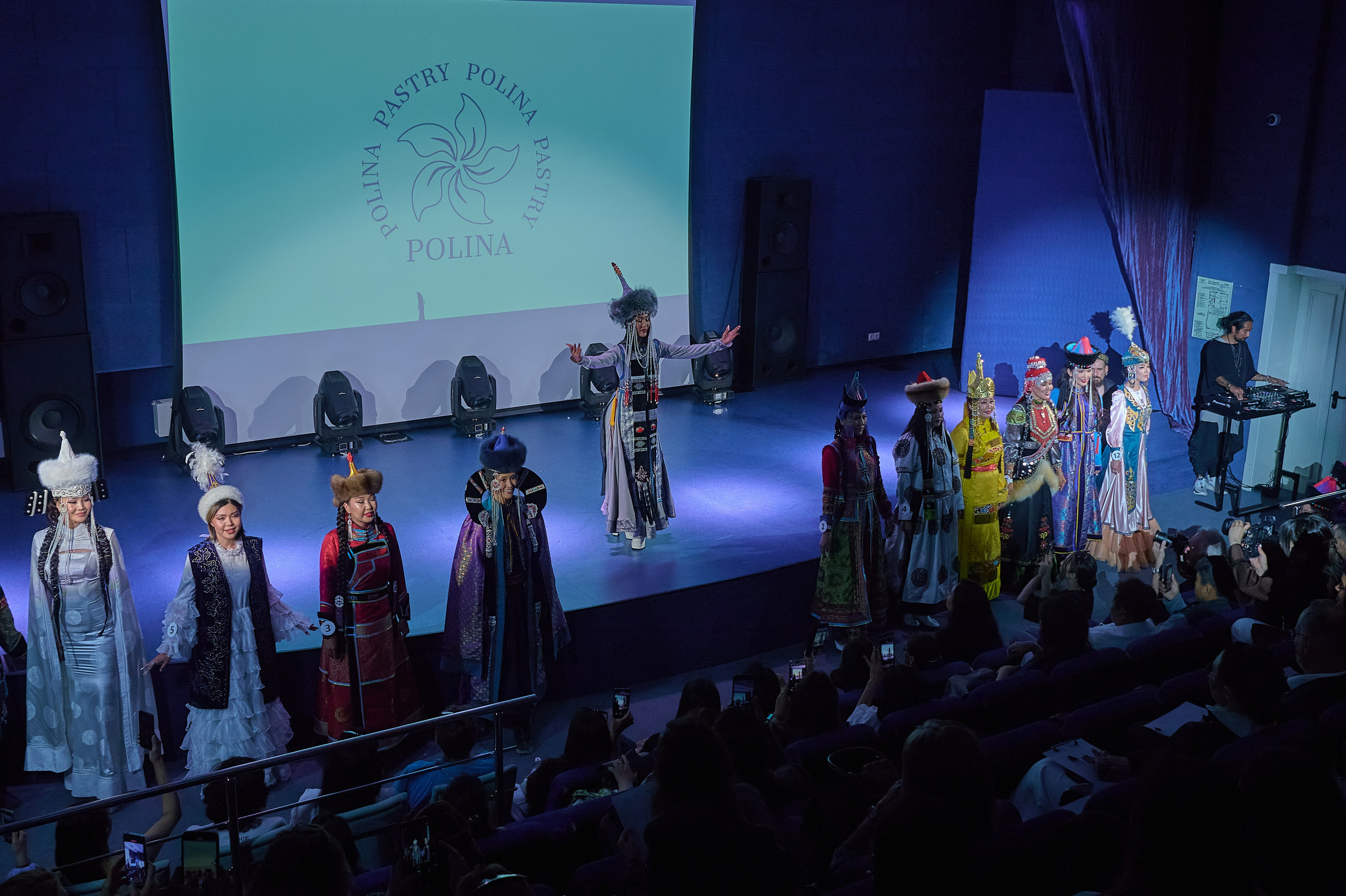 Миссис Азия 2025 (Москва). Репортаж | фотосъемка в Москве и РФ | Фотограф Александр Емелькин