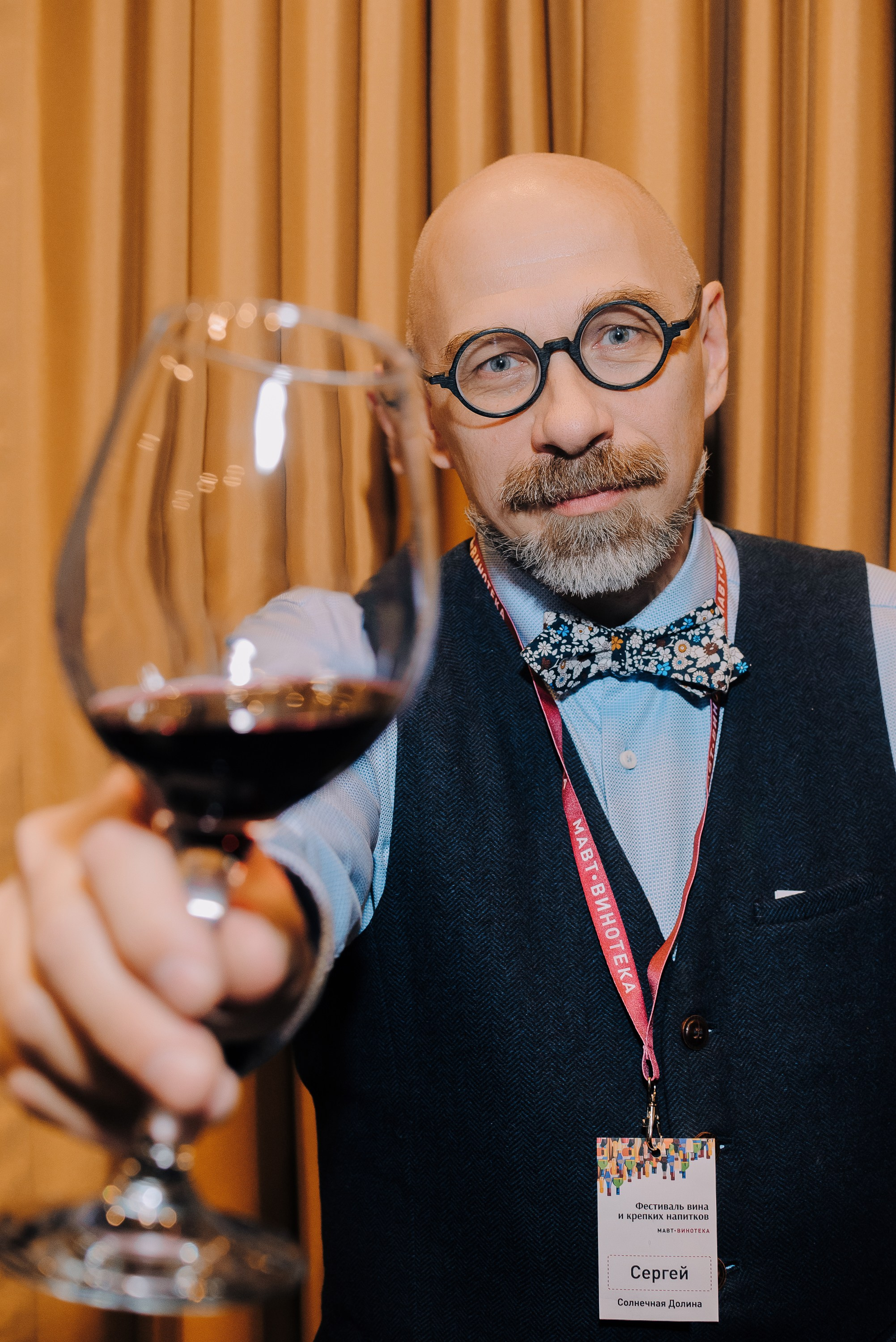 ФЕСТИВАЛЬ ВИНА И КРЕПКИХ НАПИТКОВ МАВТ-ВИНОТЕКА. Репортажный фотограф Зуев Роман г. Челябинск