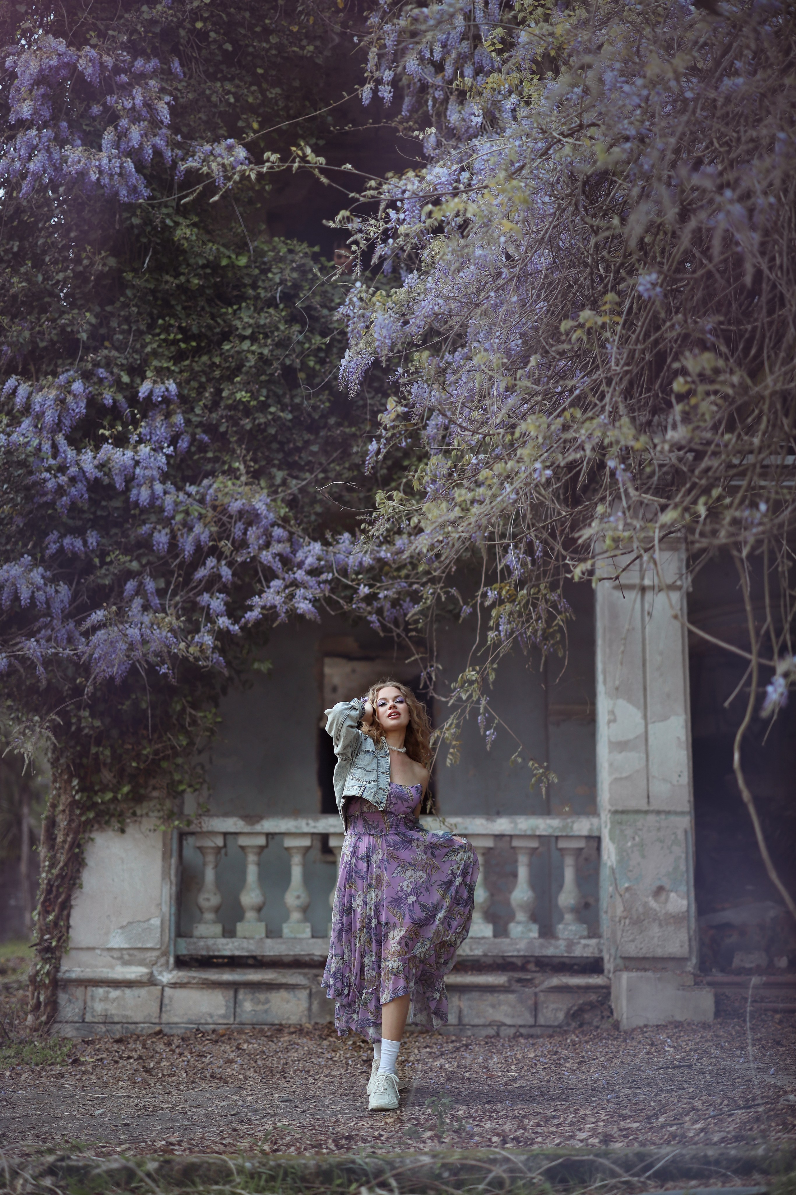 Фотосессия в глицинии для Юлии. Свадебный и семейный фотограф в Абхазии Жанна Соснина