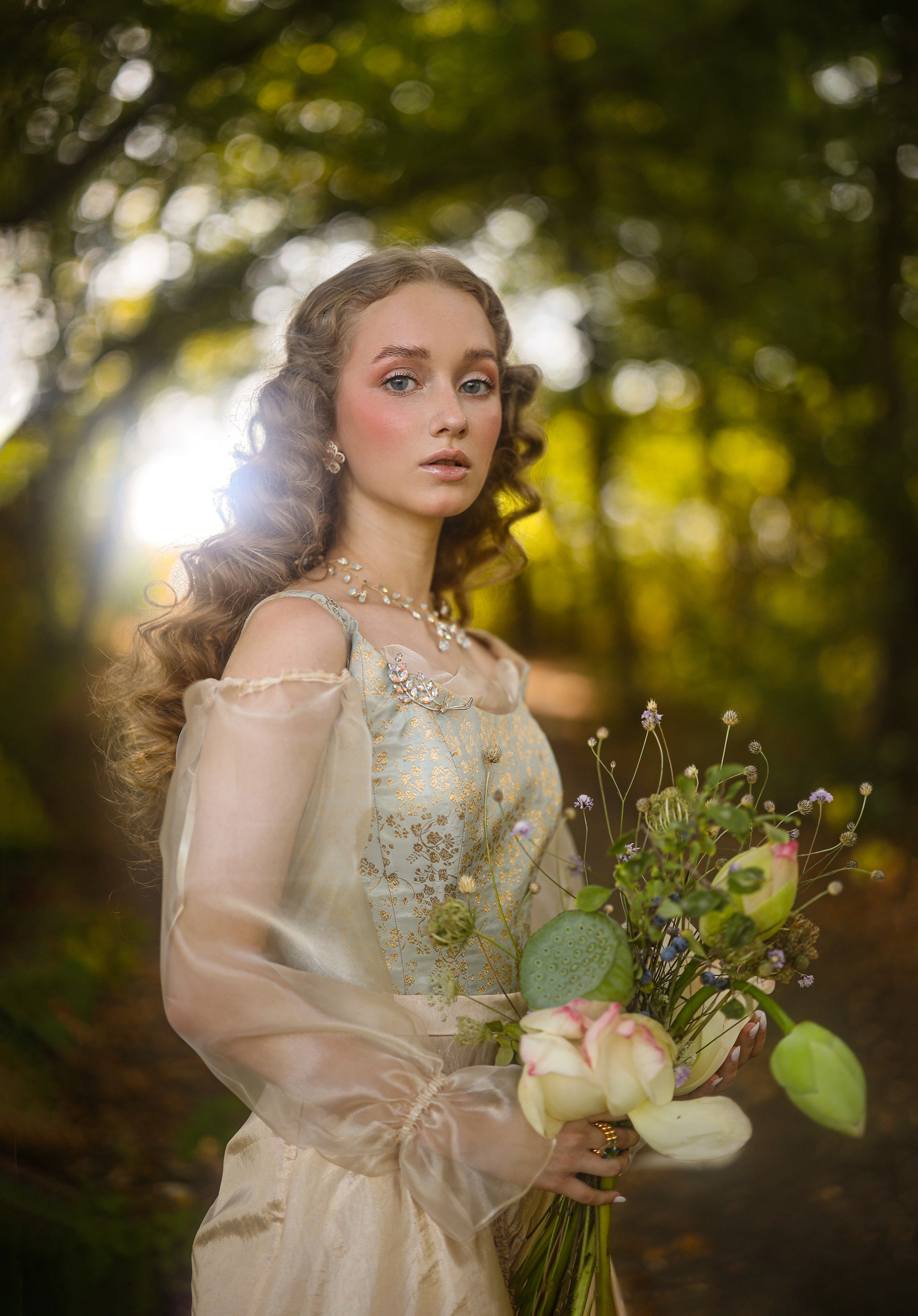 . Фотосессия девушки в воде: романтические кадры в Сухуми.