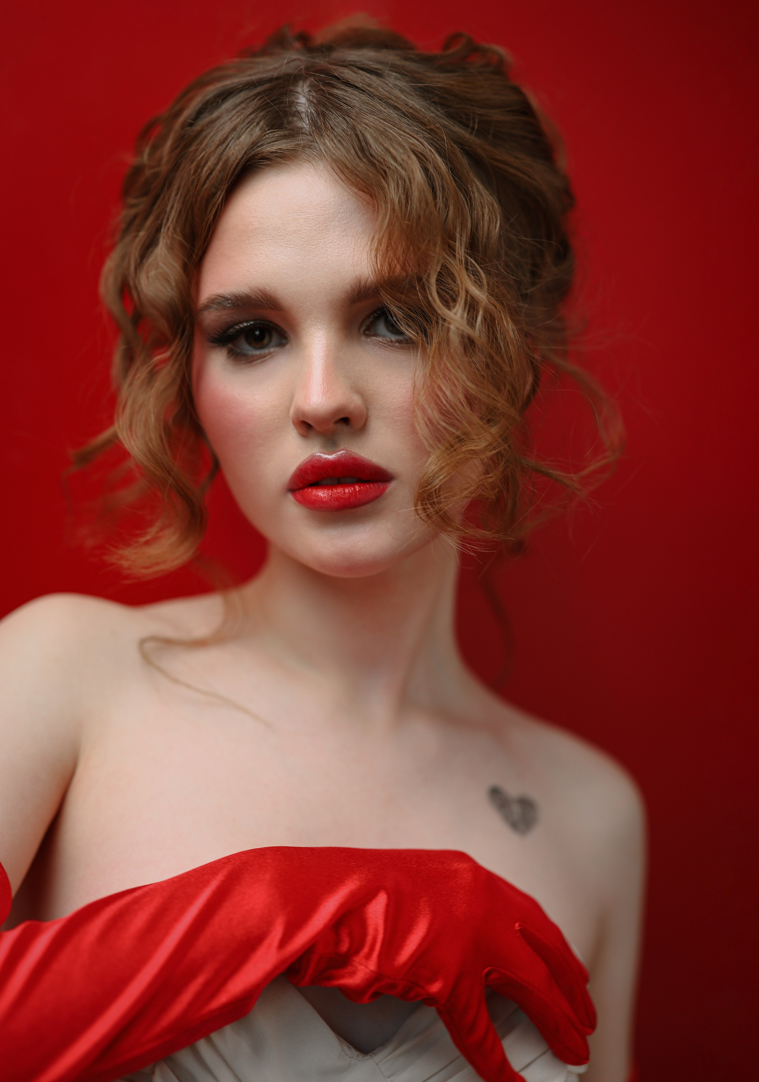 Чувственный женский портрет в Сочи: профессиональные фотографии для вдохновения. Женский фотограф в Сочи