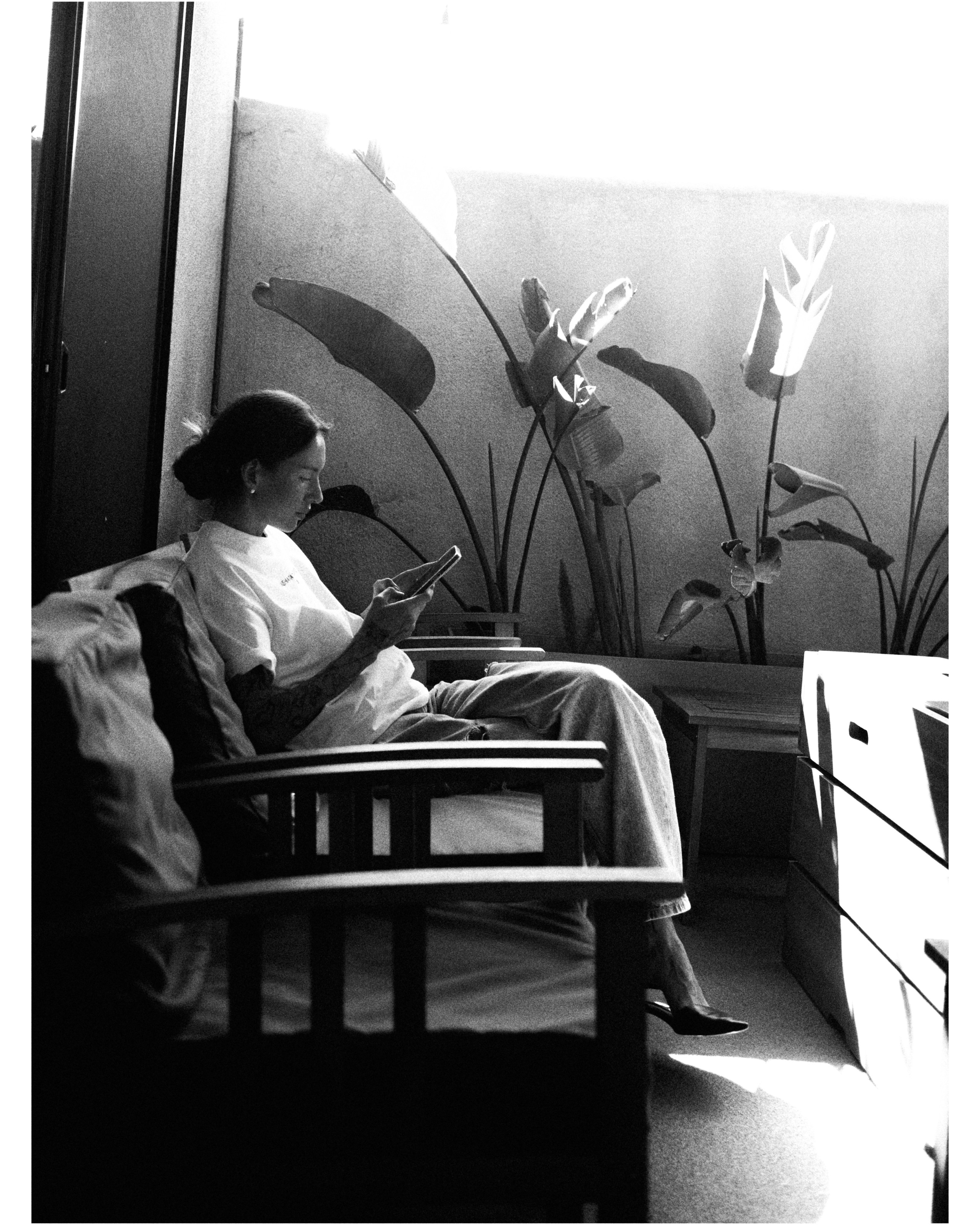 Professional. Portrait and backstage photographer Nina Crane