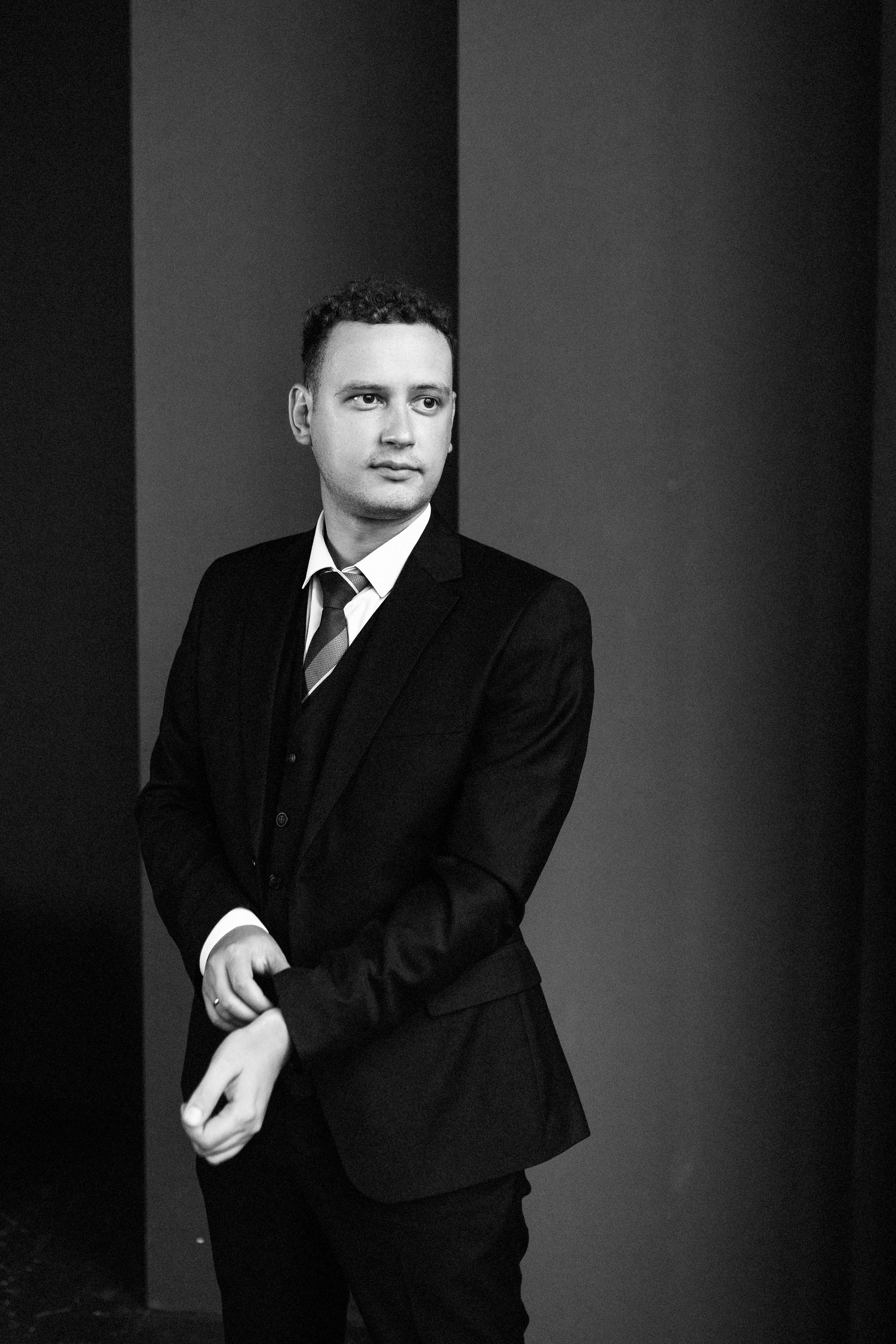 Дмитрий. Деловая мужская фотосессия в фотостудии. Фотограф в Самаре Иван Булатов
