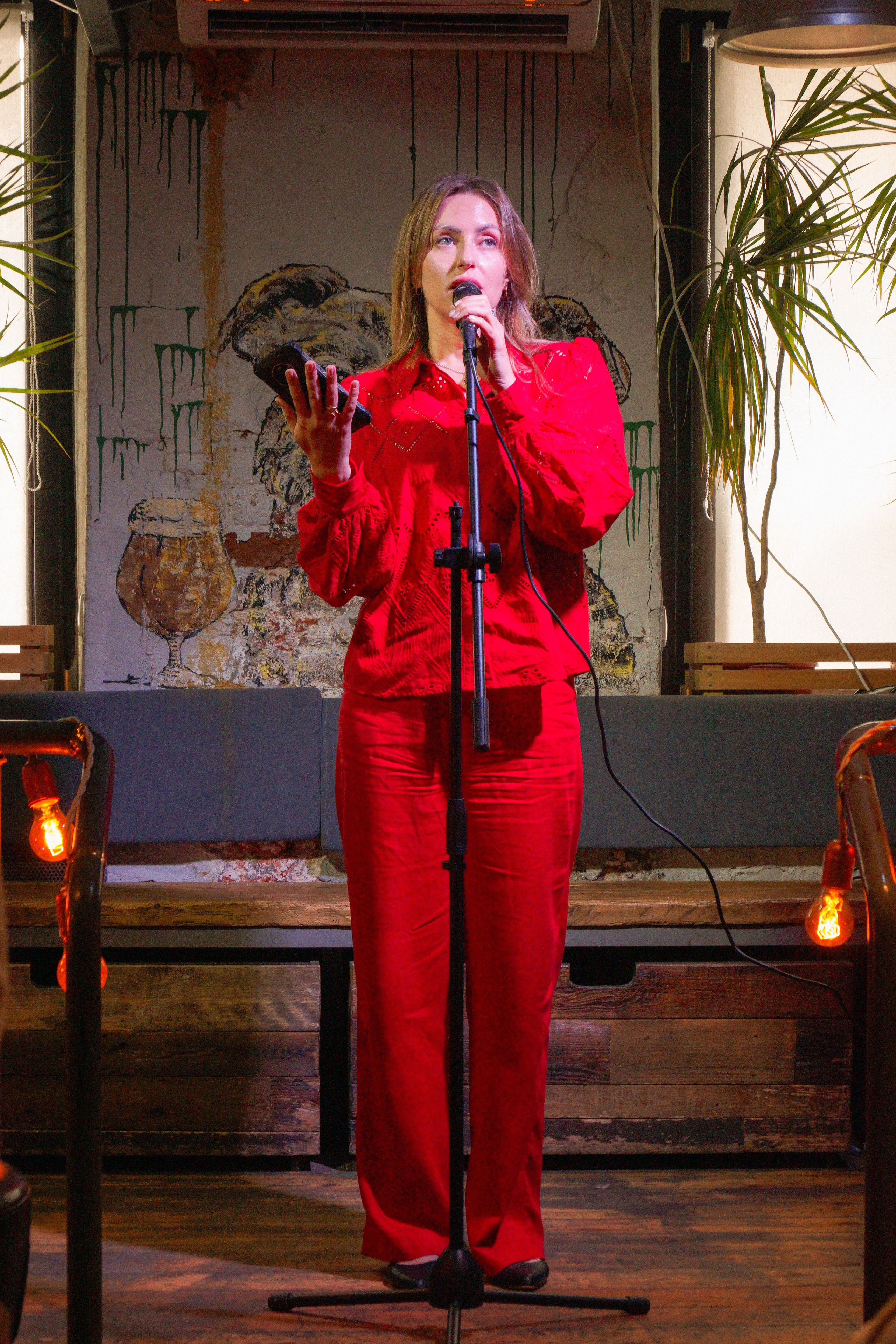 Поэтический вечер. Фотограф