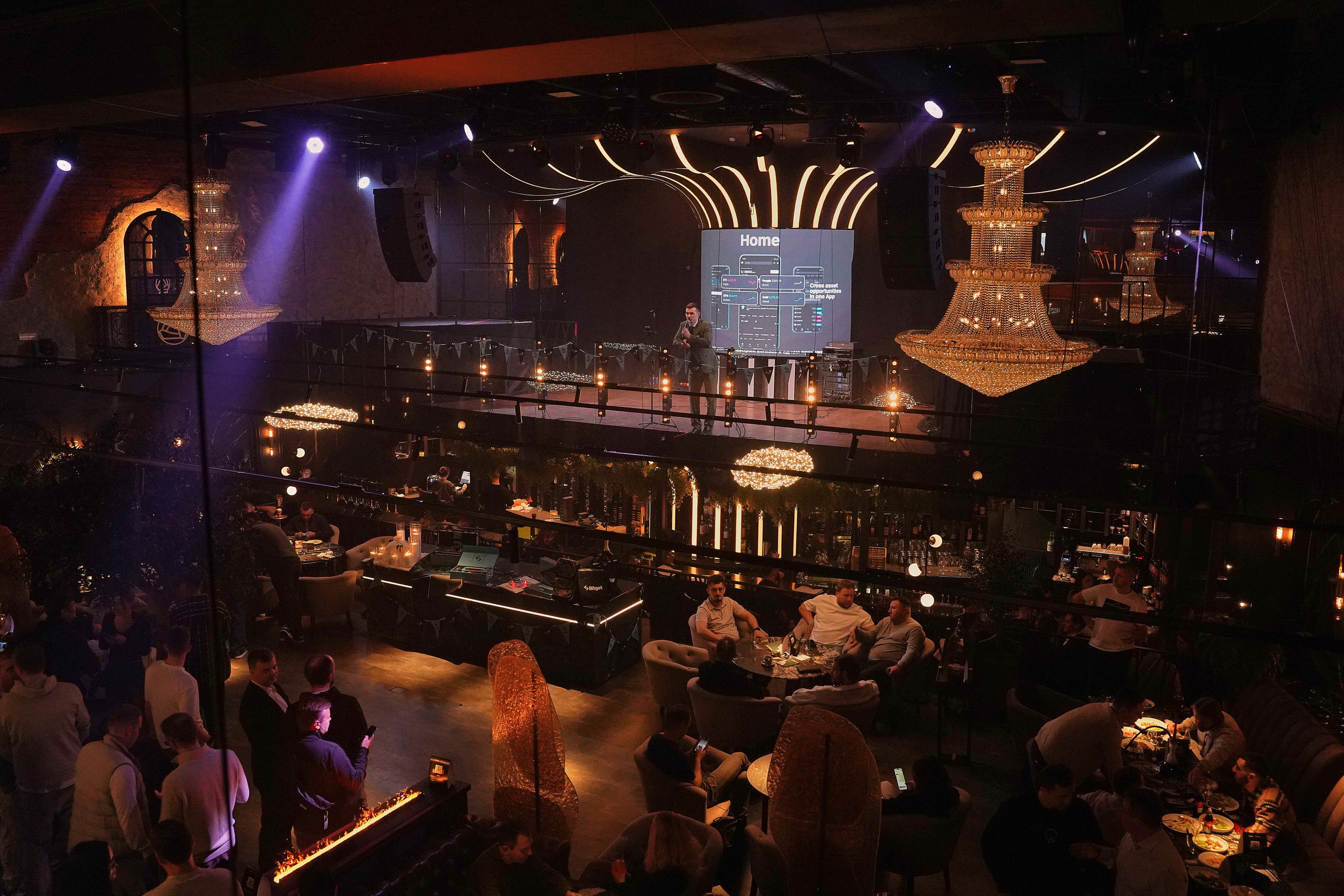 Bitget. Фотограф